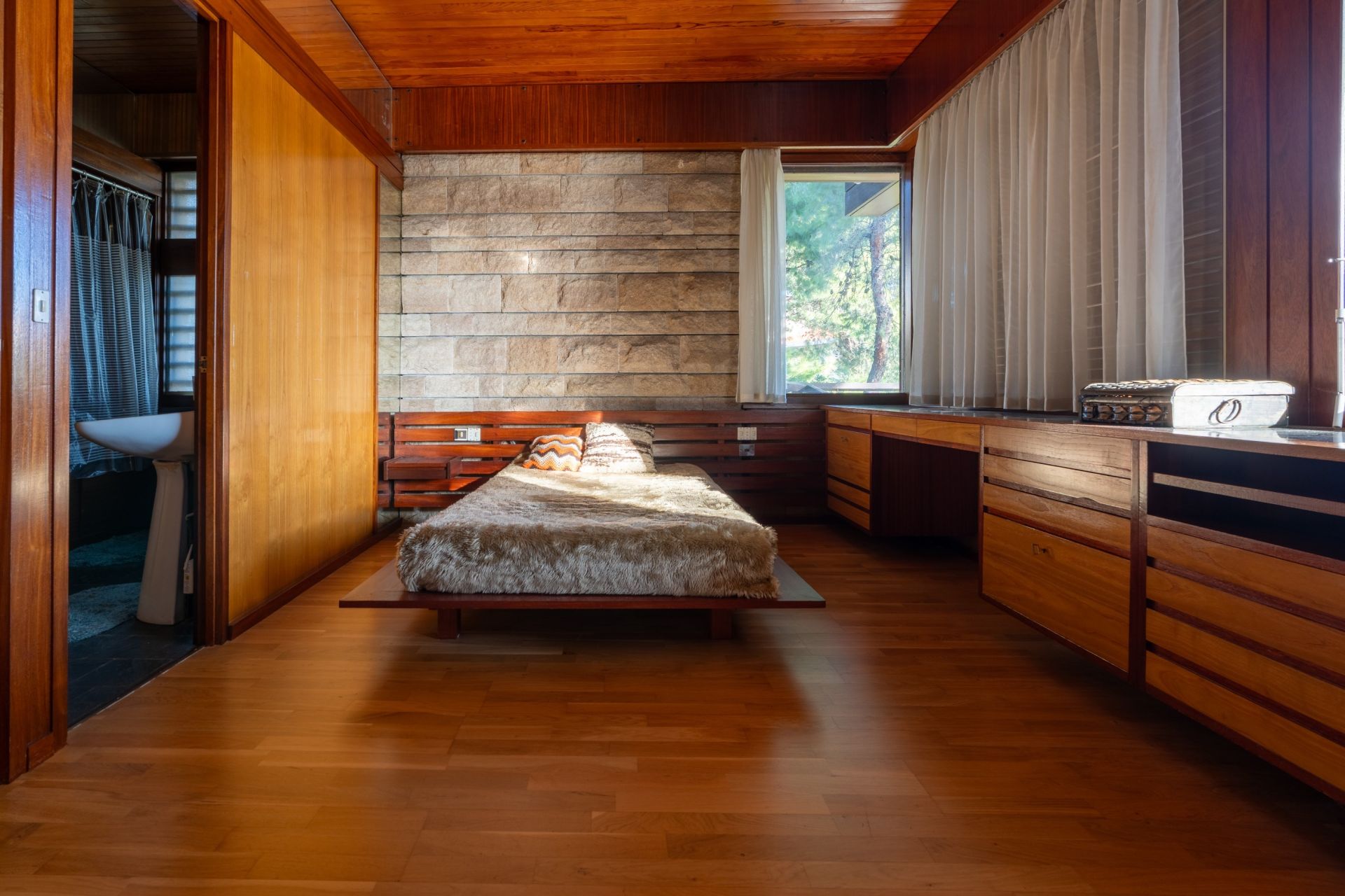 luxury house 6 Rooms for sale on PERPIGNAN (66000)