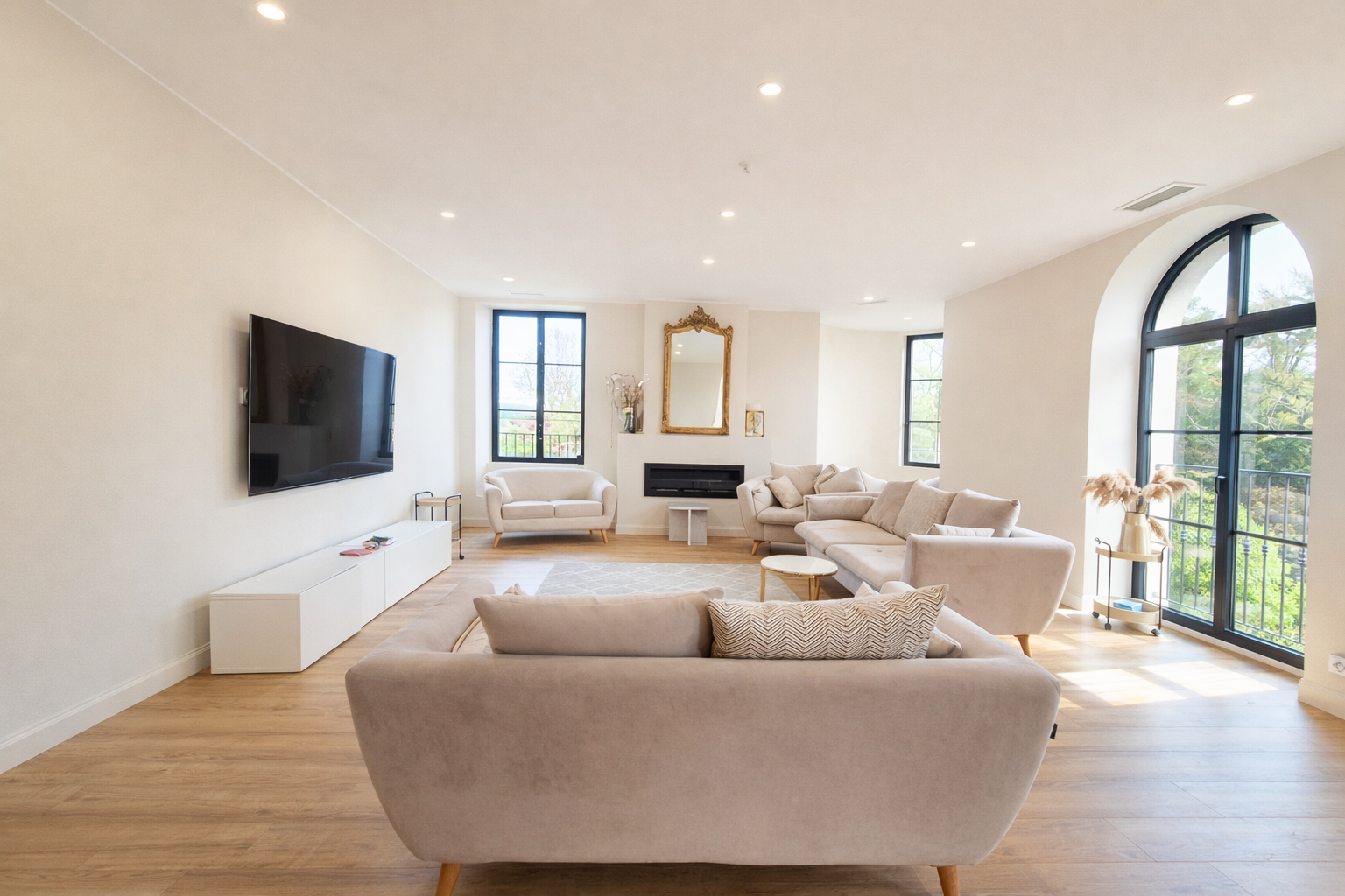 appartement de luxe 5 Pièces en vente sur PENNAUTIER (11610)