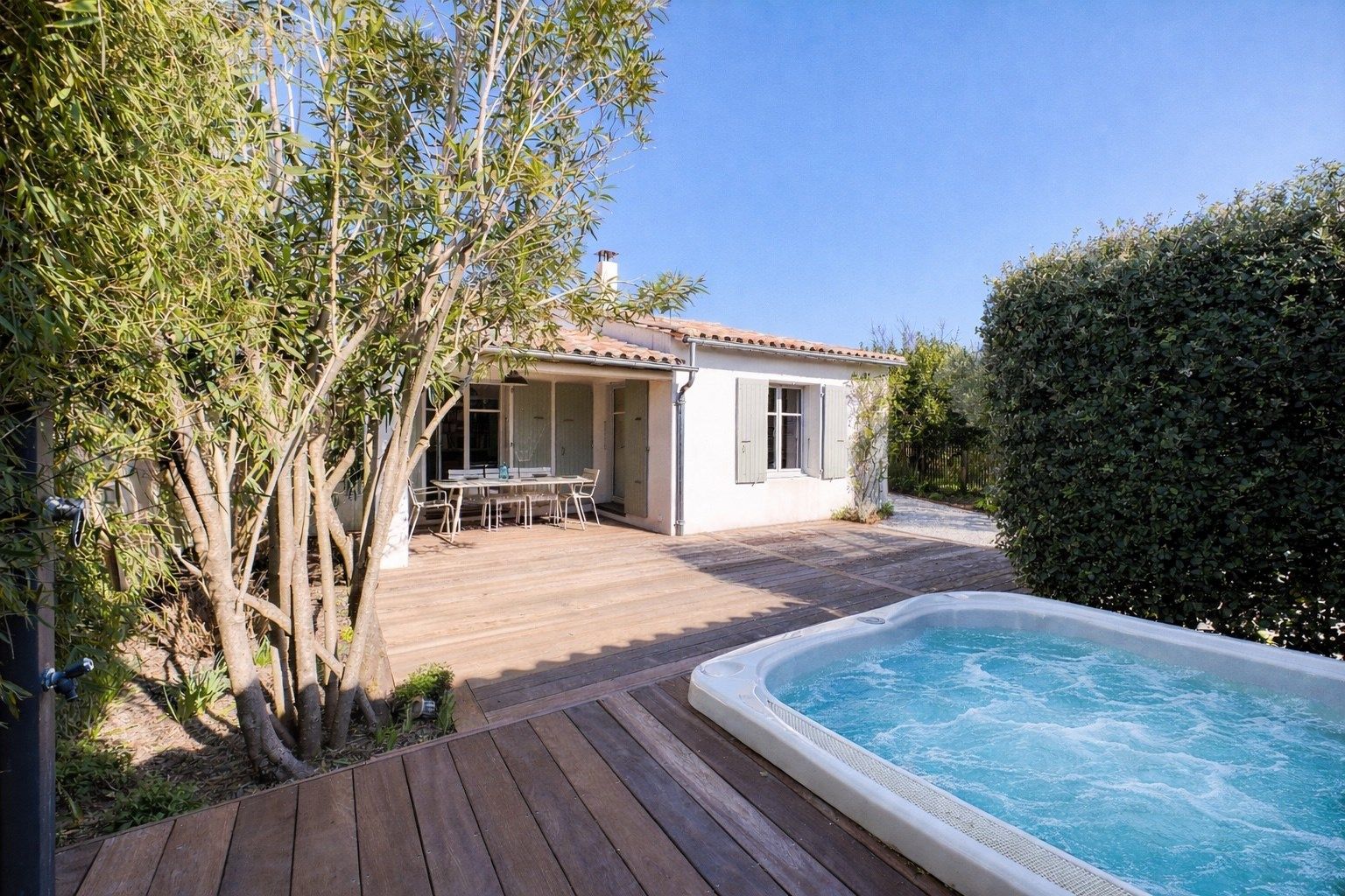 luxury house 7 Rooms for sale on STE MARIE DE RE (17740)