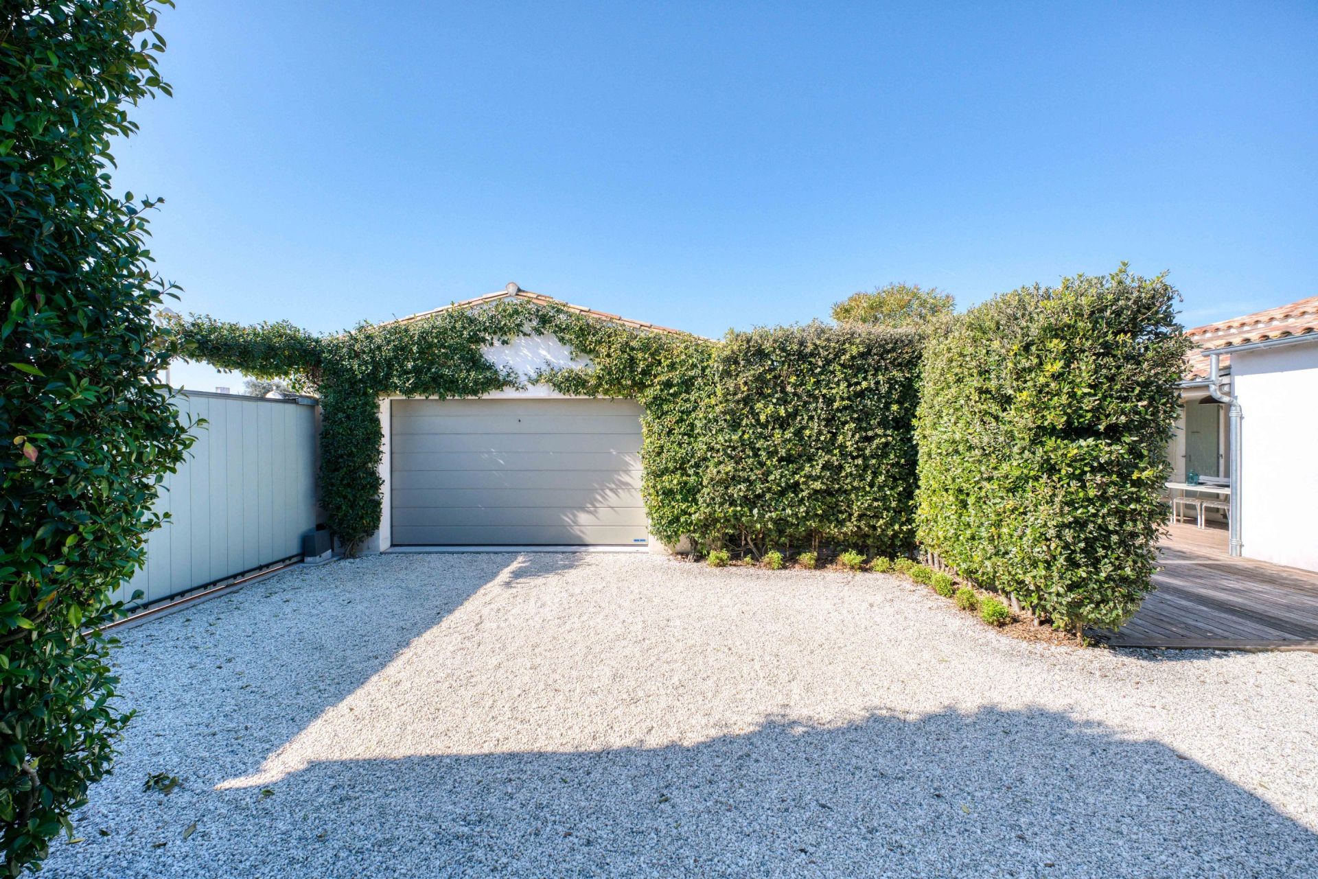 luxury house 7 Rooms for sale on STE MARIE DE RE (17740)