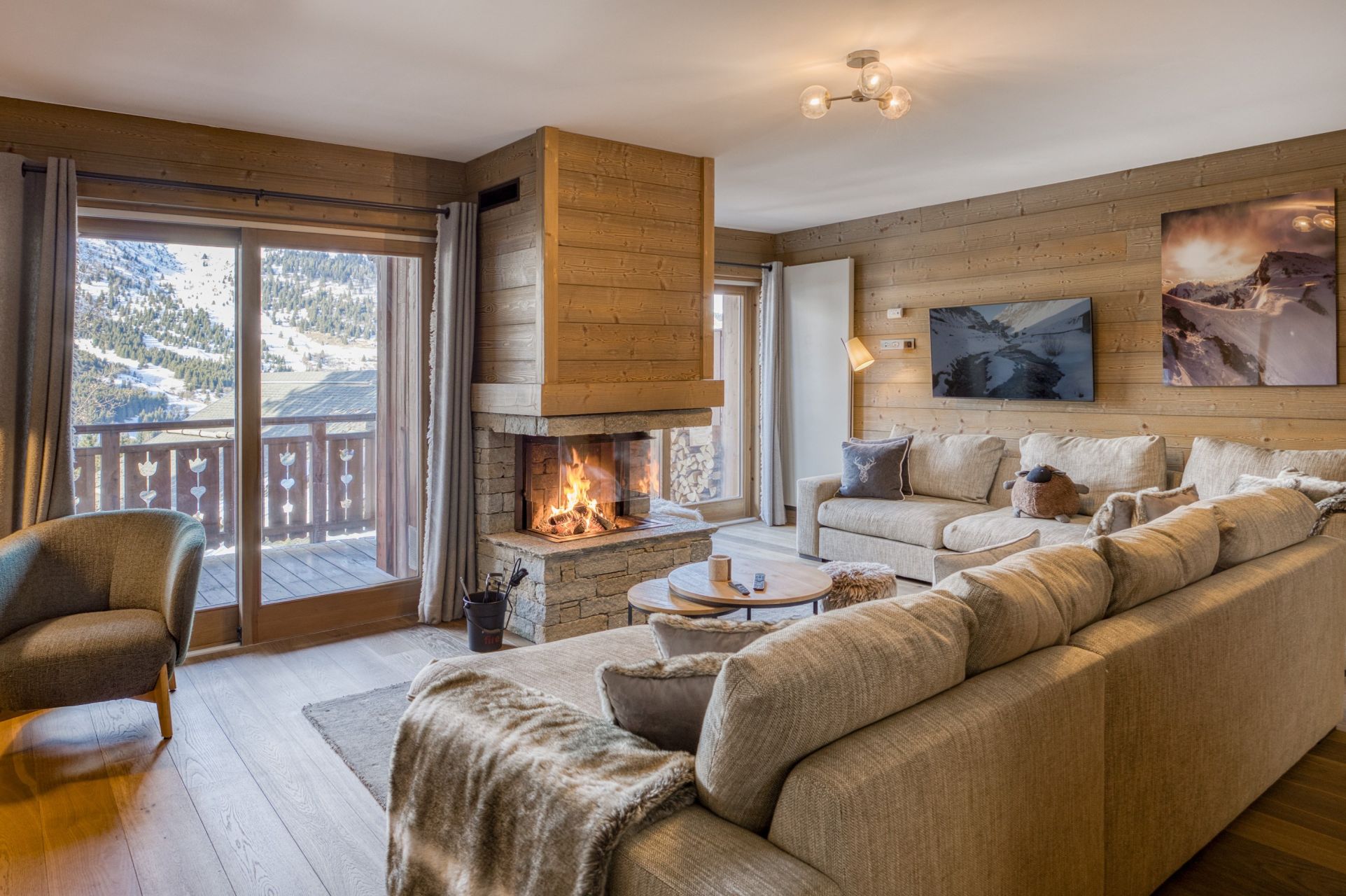 luxury apartment 4 Rooms for sale on MERIBEL LES ALLUES (73550)