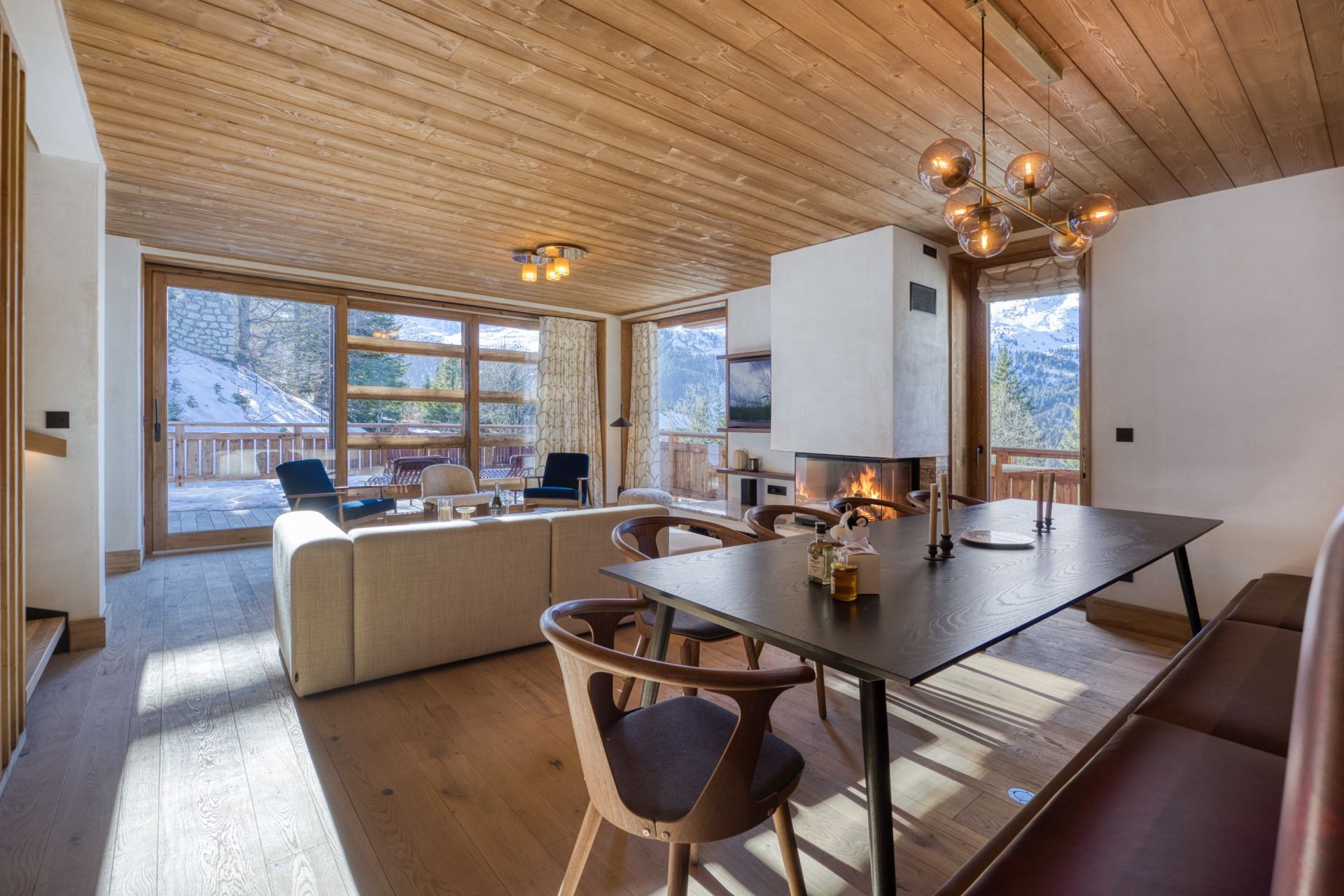 luxury chalet 6 Rooms for seasonal rent on MERIBEL LES ALLUES (73550)