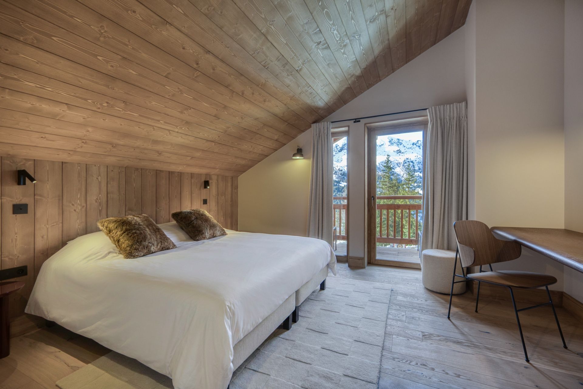 luxury chalet 6 Rooms for seasonal rent on MERIBEL LES ALLUES (73550)