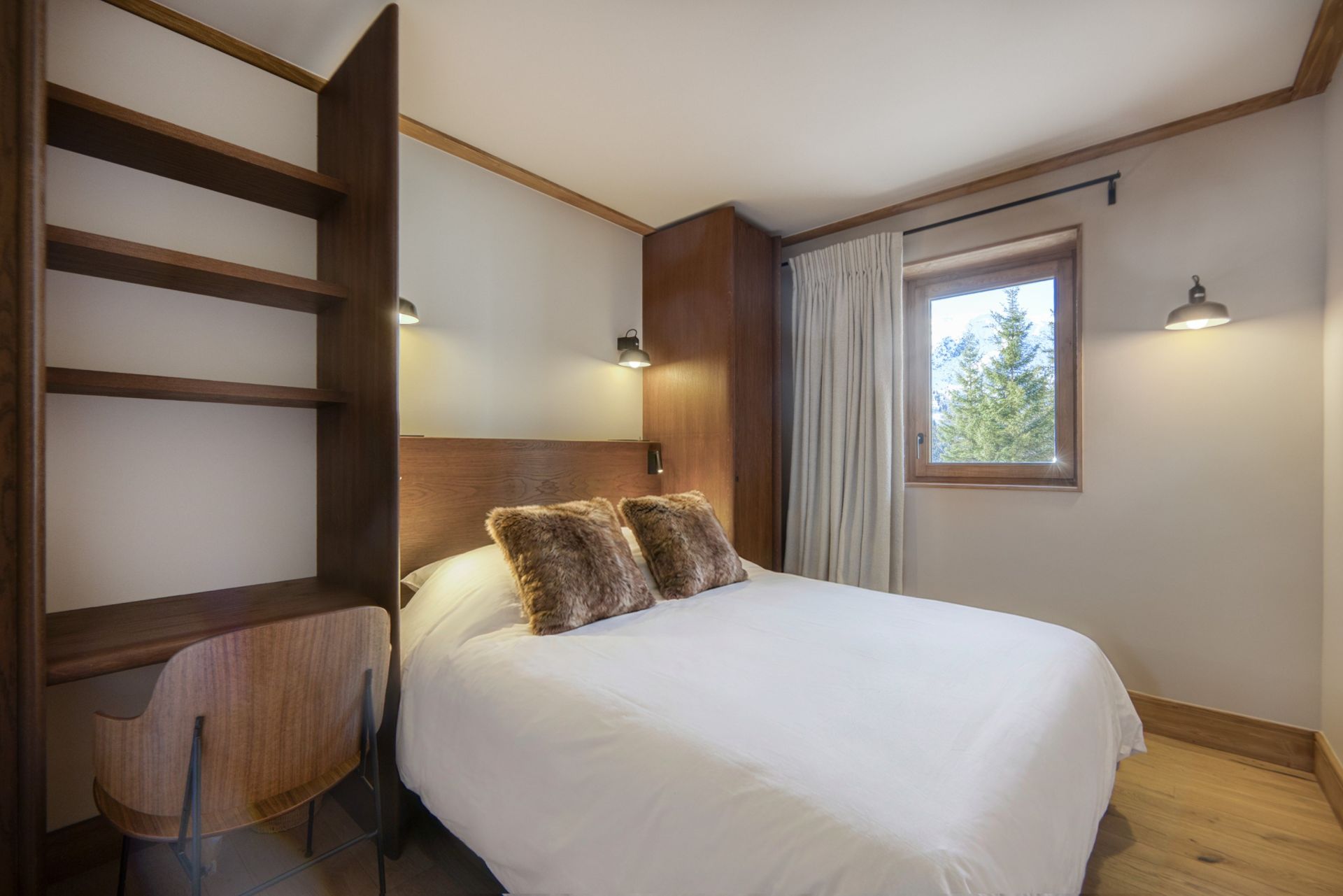 luxury chalet 6 Rooms for seasonal rent on MERIBEL LES ALLUES (73550)