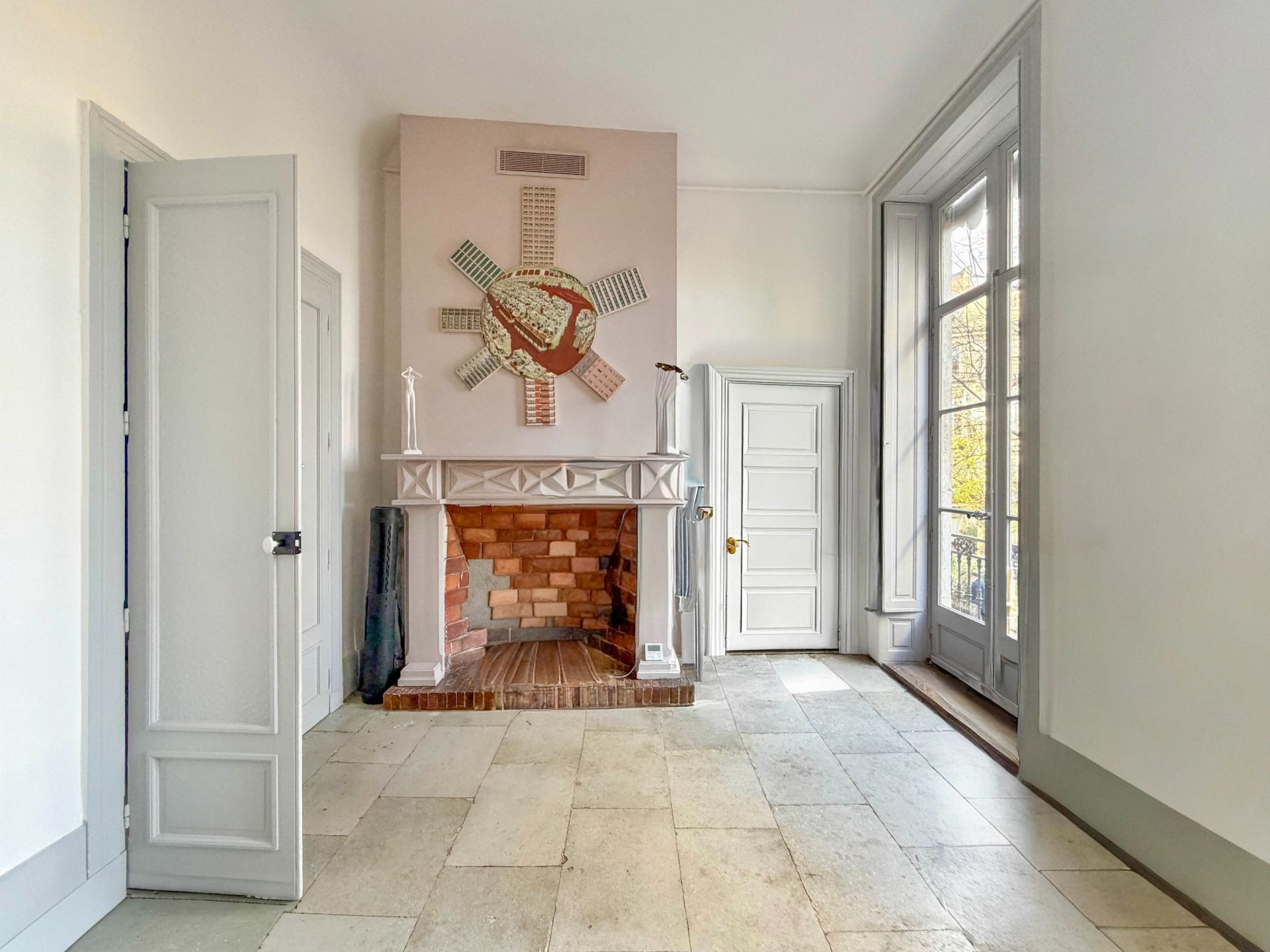 luxury apartment 6 Rooms for sale on MONTPELLIER (34000)