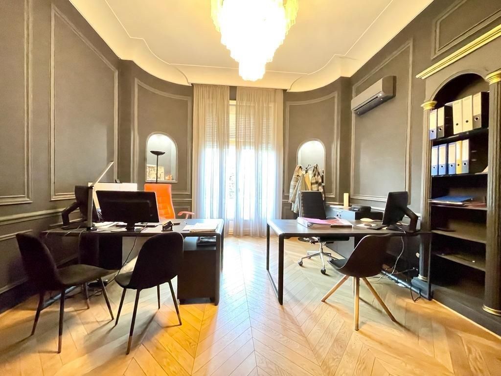 appartement de luxe 12 Pièces en location sur MARSEILLE (13008)