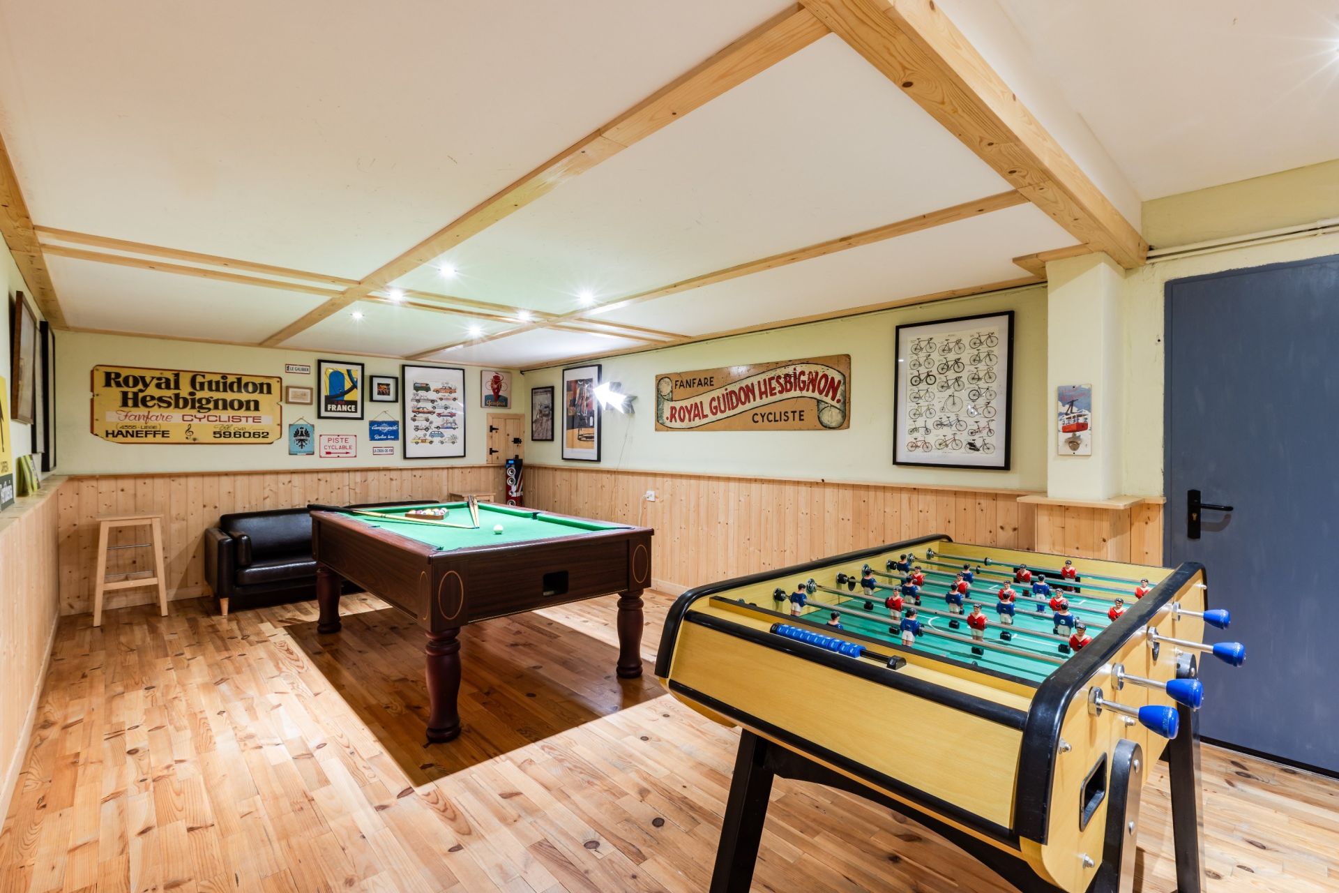 luxury chalet 13 Rooms for sale on VENOSC LES DEUX ALPES (38860)