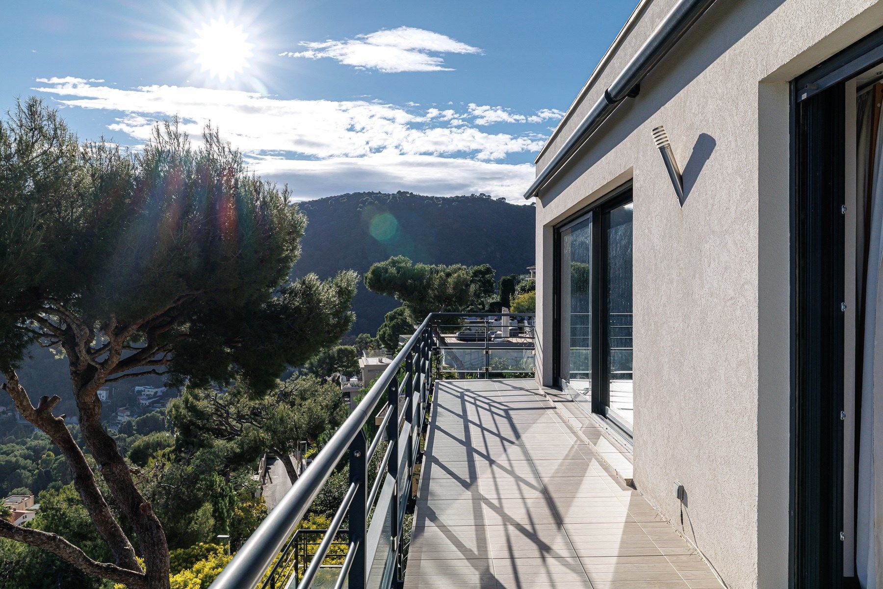 maison contemporaine 5 Pièces en vente sur EZE (06360)
