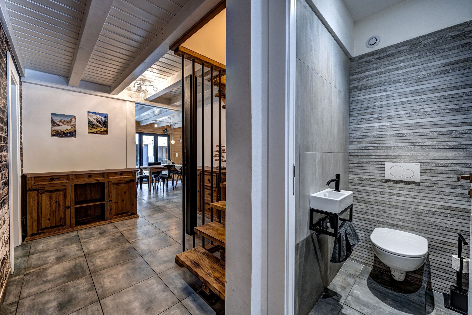 luxury chalet 5 Rooms for sale on CHAMONIX MONT BLANC (74400)