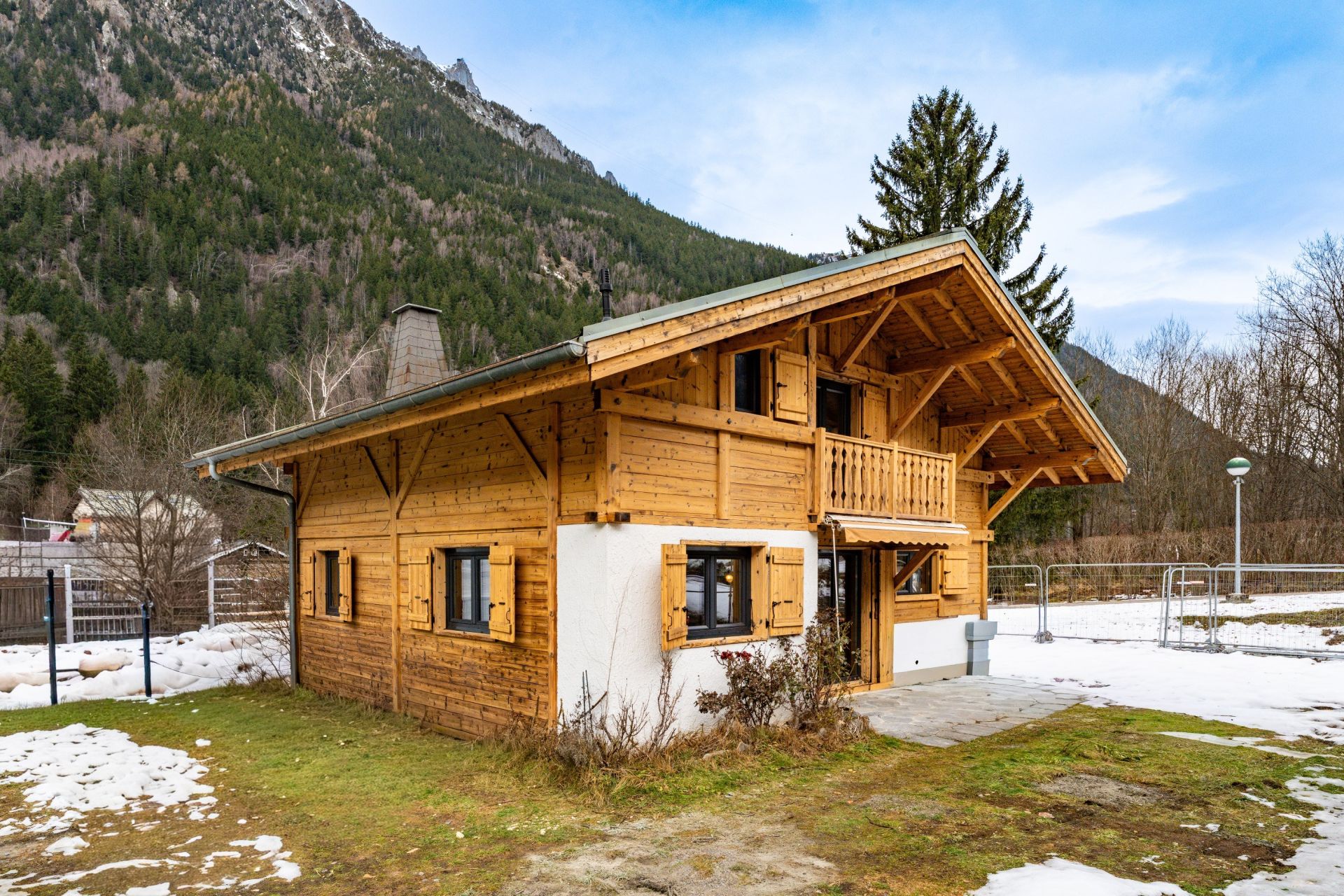 luxury chalet 5 Rooms for sale on CHAMONIX MONT BLANC (74400)