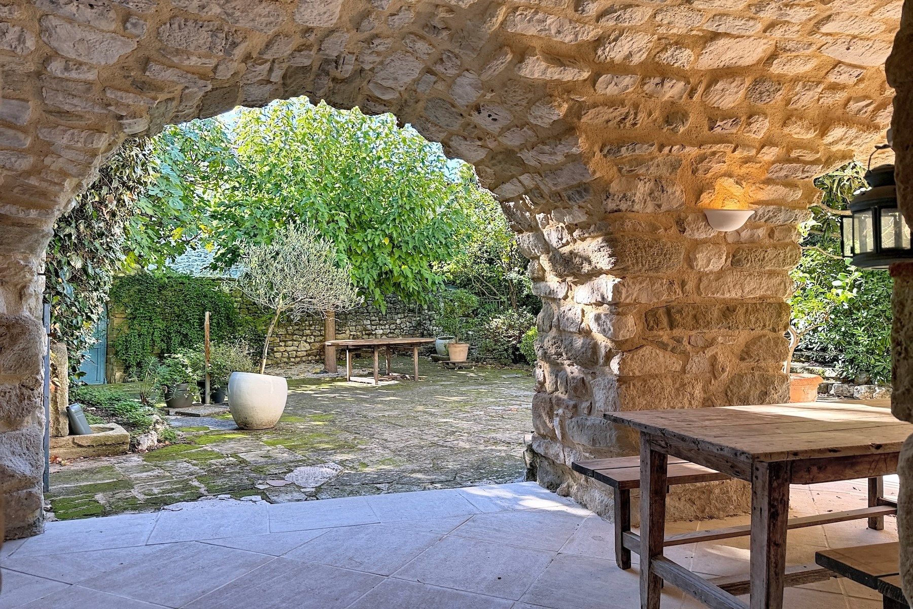luxury house 9 Rooms for sale on UZES (30700)