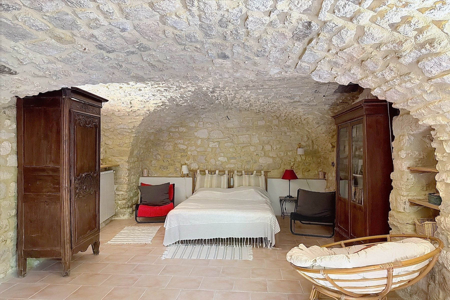 luxury house 9 Rooms for sale on UZES (30700)