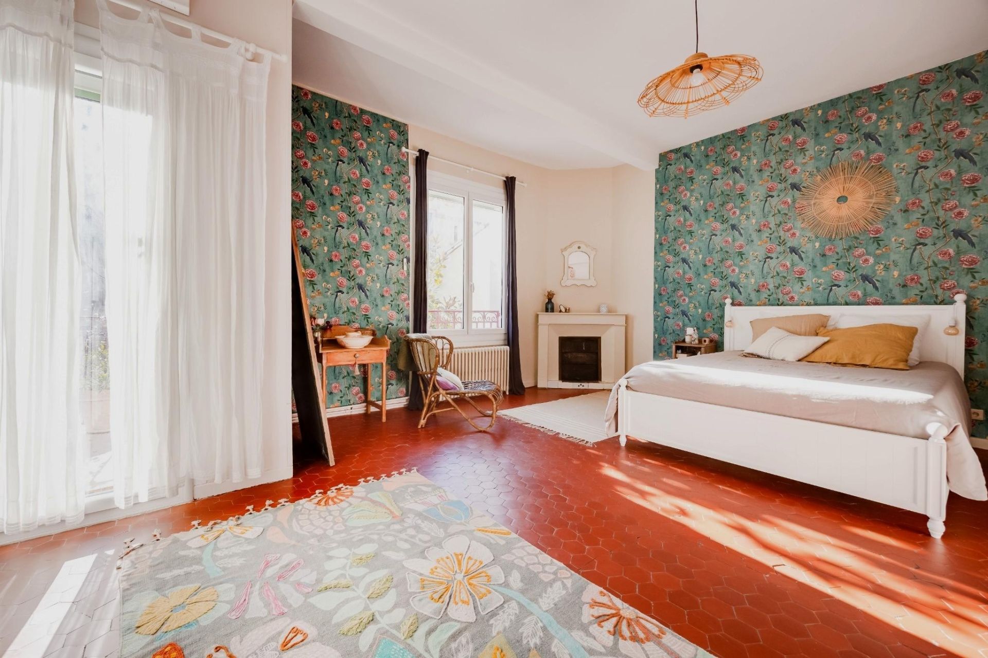 luxury house 8 Rooms for sale on PERPIGNAN (66000)