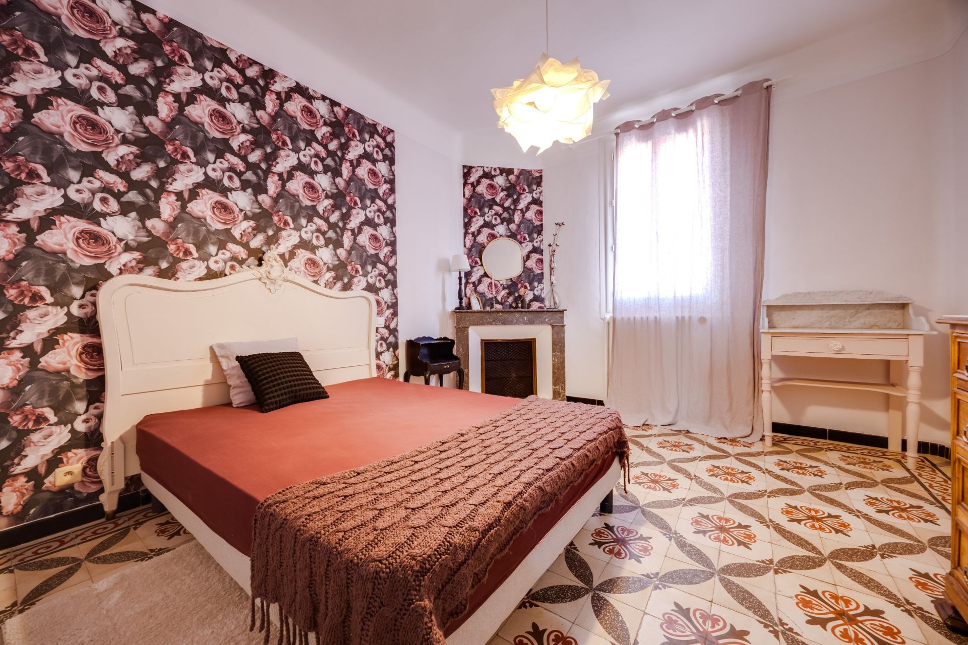 luxury house 8 Rooms for sale on PERPIGNAN (66000)