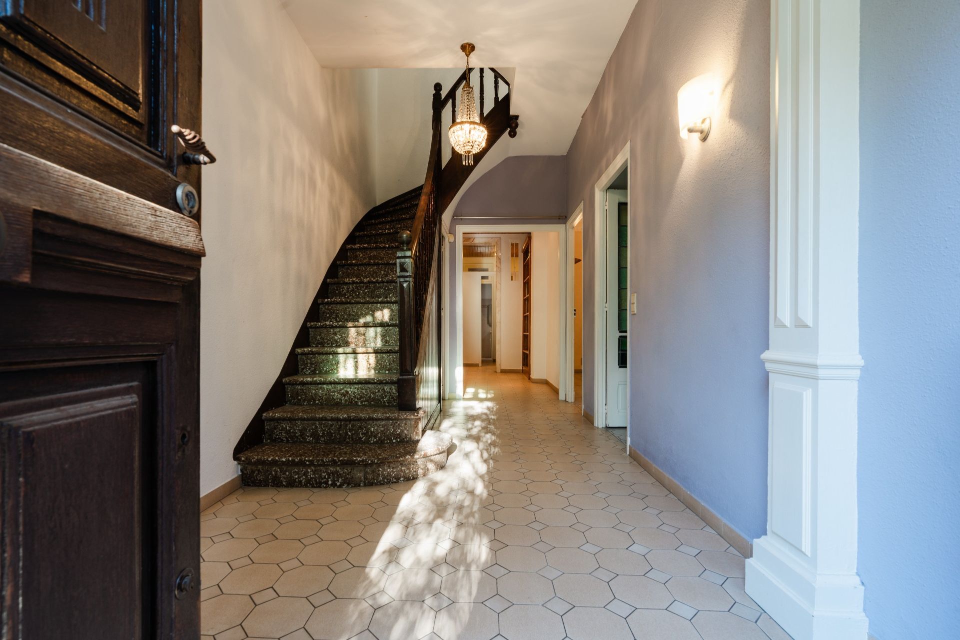 luxury house 8 Rooms for sale on PERPIGNAN (66000)