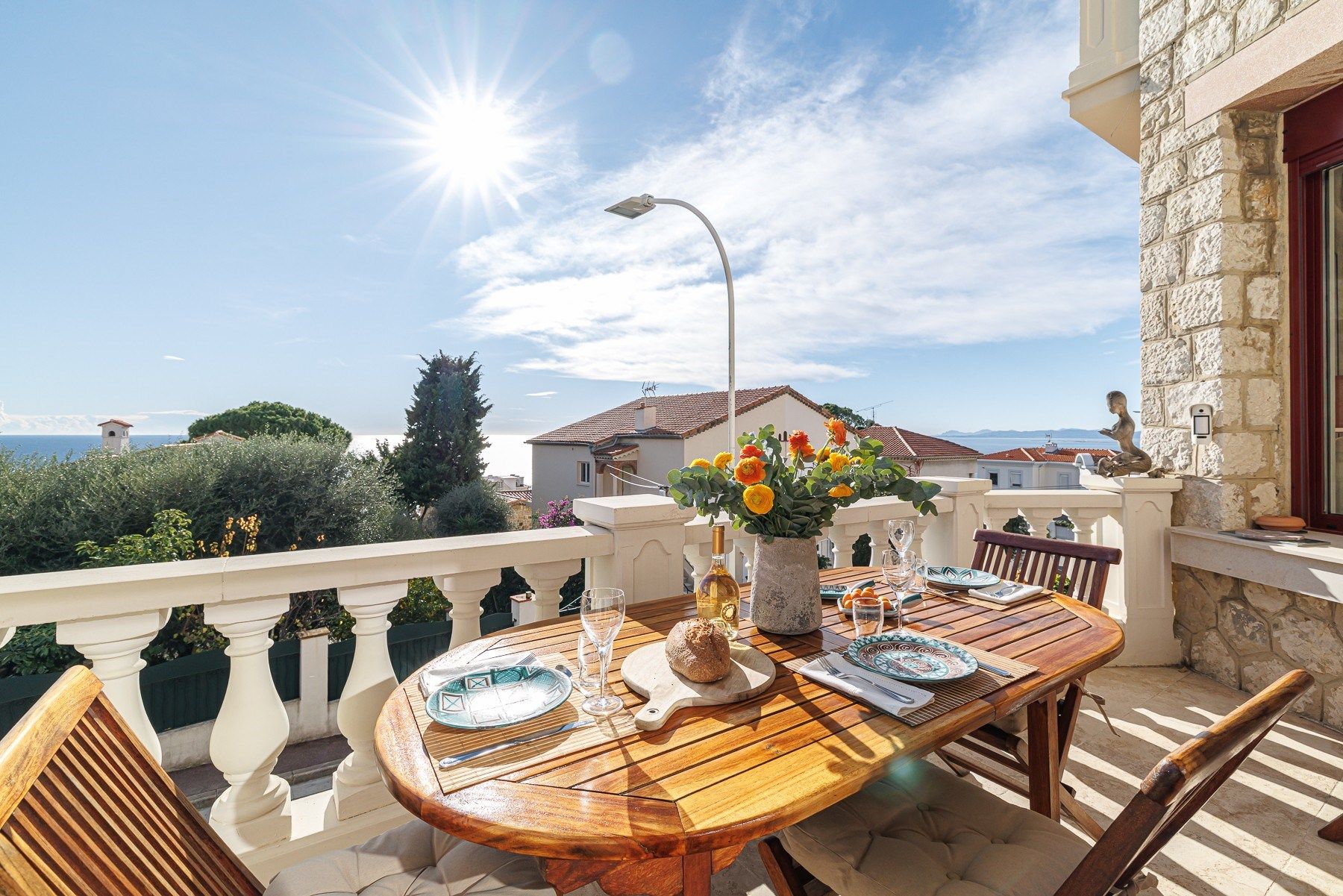 luxury villa 8 Rooms for sale on NICE (06000)