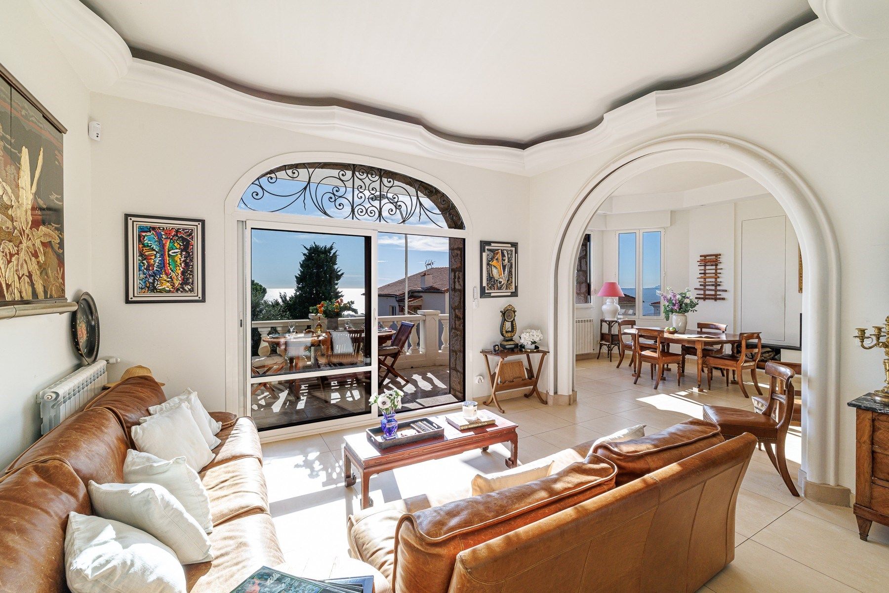 luxury villa 8 Rooms for sale on NICE (06000)