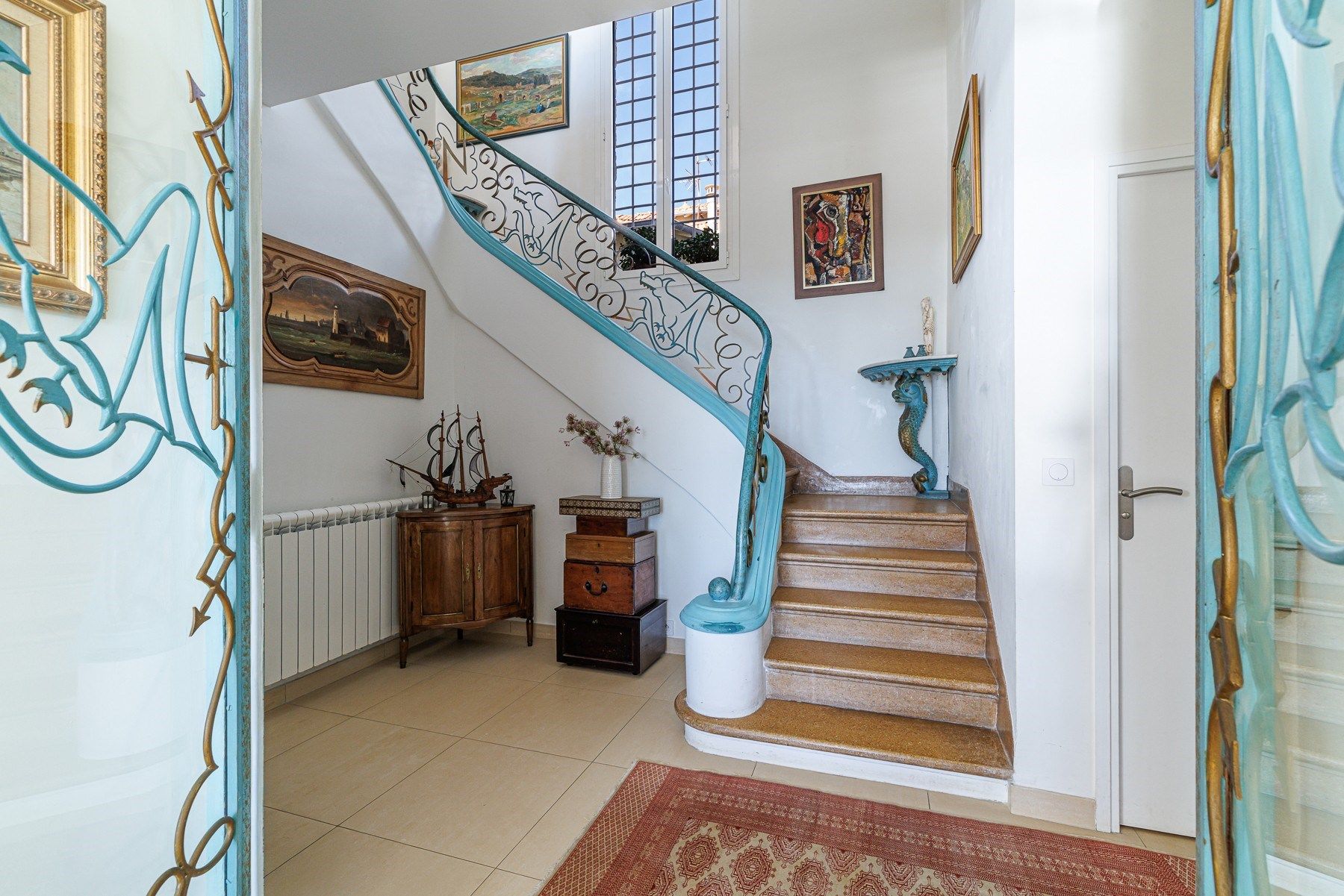 luxury villa 8 Rooms for sale on NICE (06000)