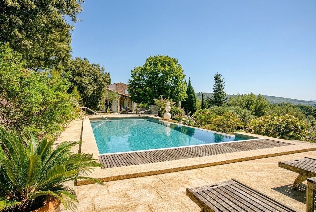 maison de luxe 7 Pièces en vente sur LE BARROUX (84330)