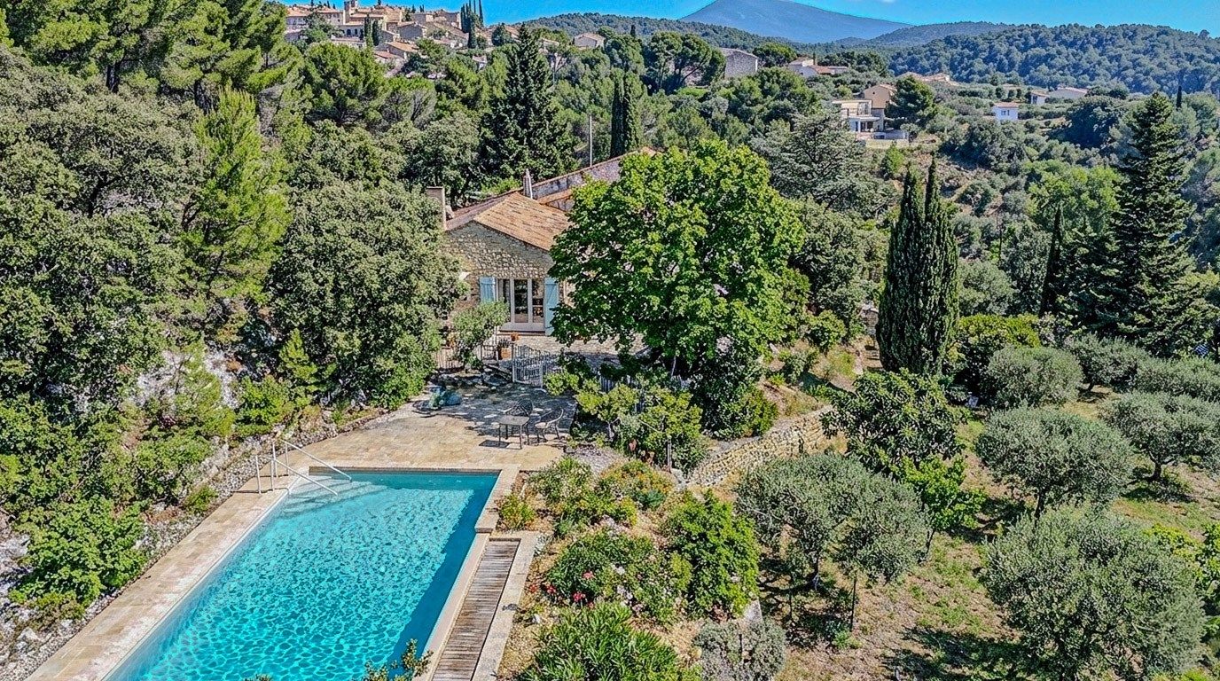 maison de luxe 7 Pièces en vente sur LE BARROUX (84330)