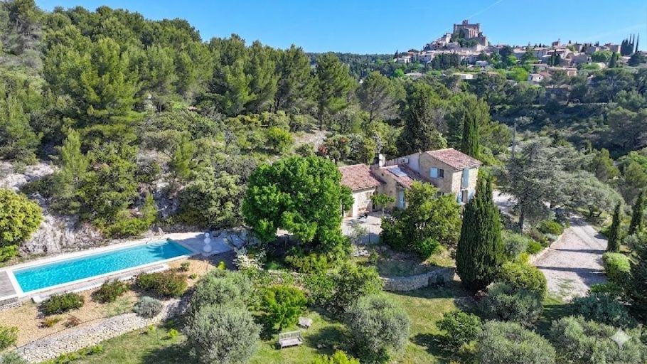 maison de luxe 7 Pièces en vente sur LE BARROUX (84330)
