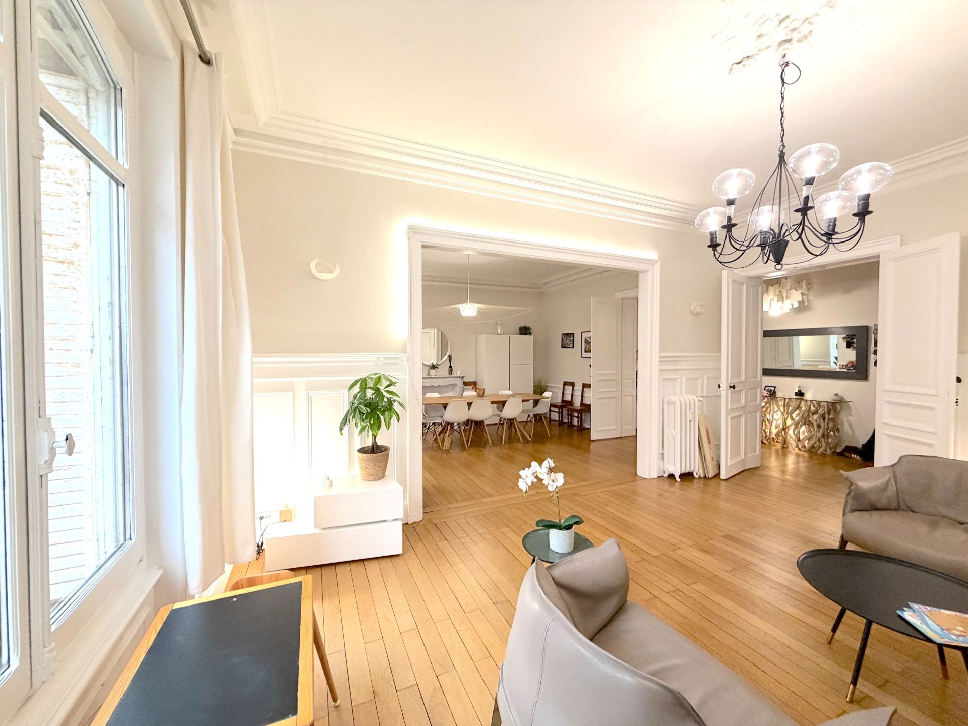 luxury apartment 5 Rooms for rent on LILLE (59000)