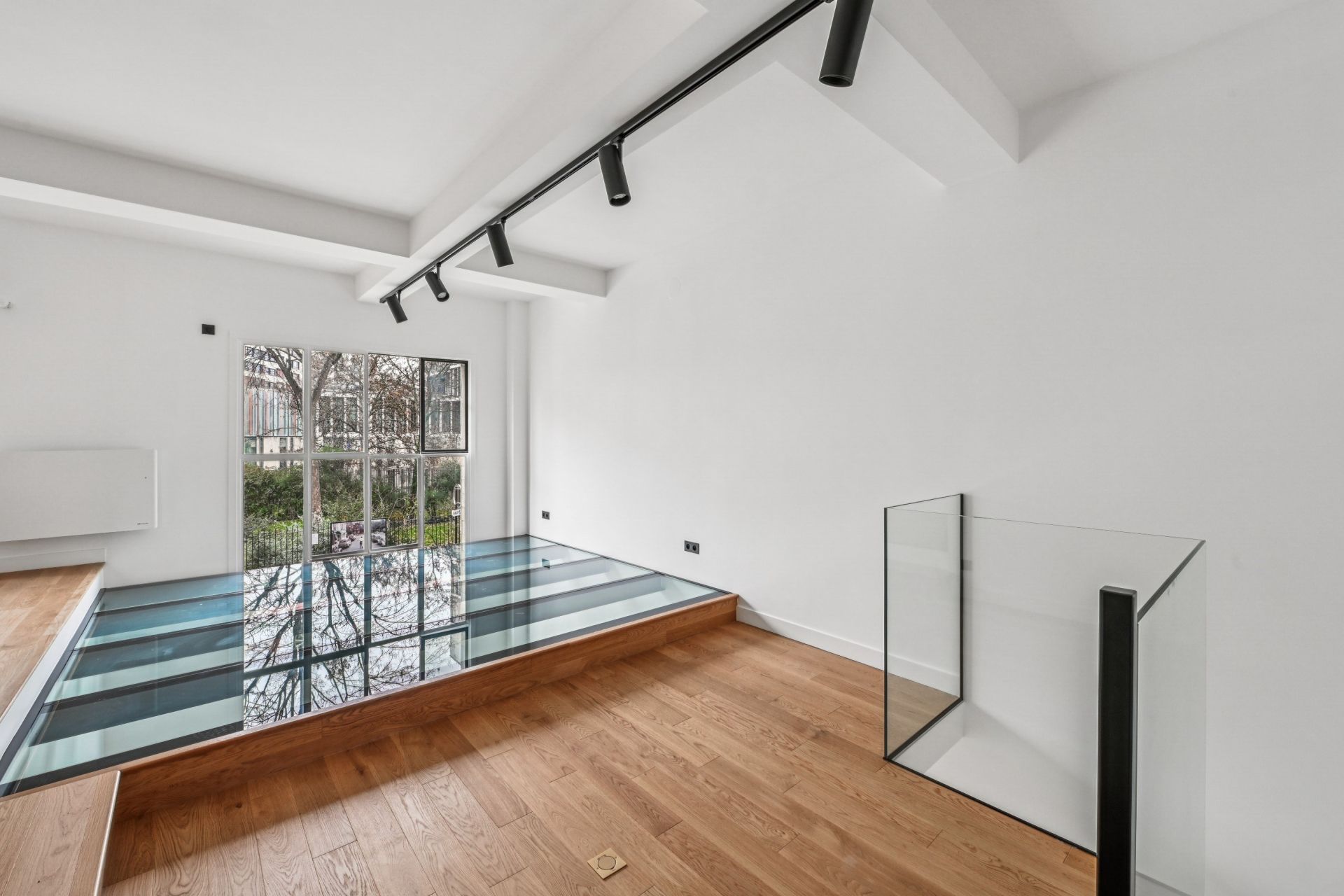 luxury artist studio 2 Rooms for sale on PARIS (75014)