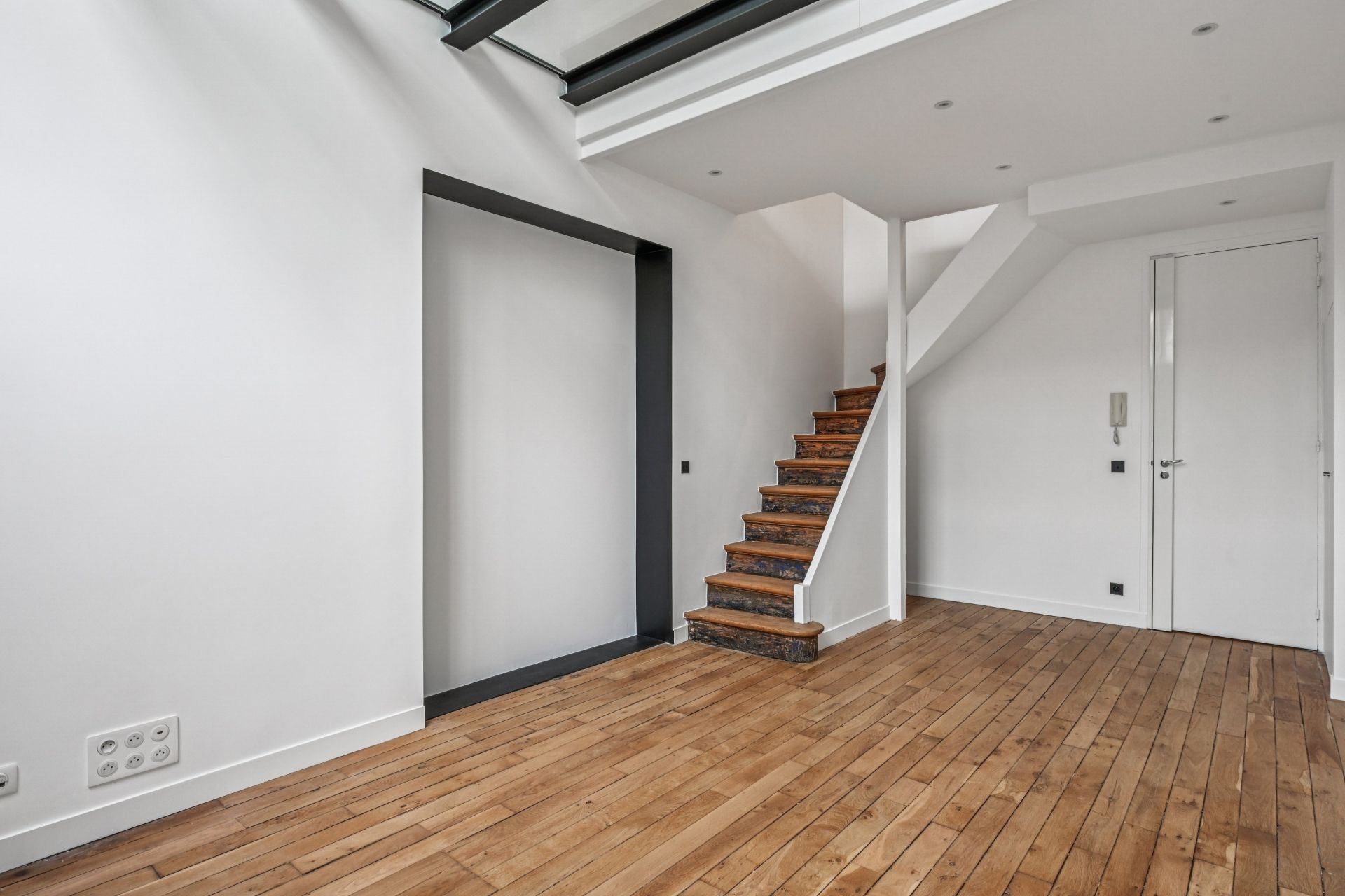 luxury artist studio 2 Rooms for sale on PARIS (75014)