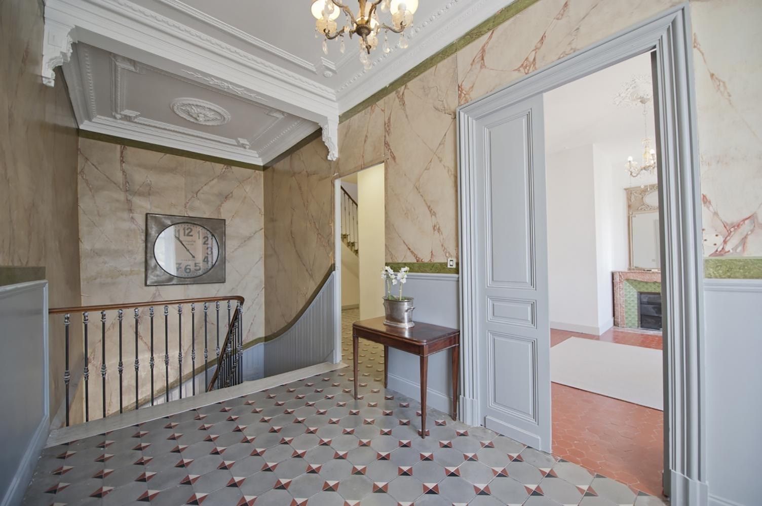 mansion 17 Rooms for sale on CANET (11200)