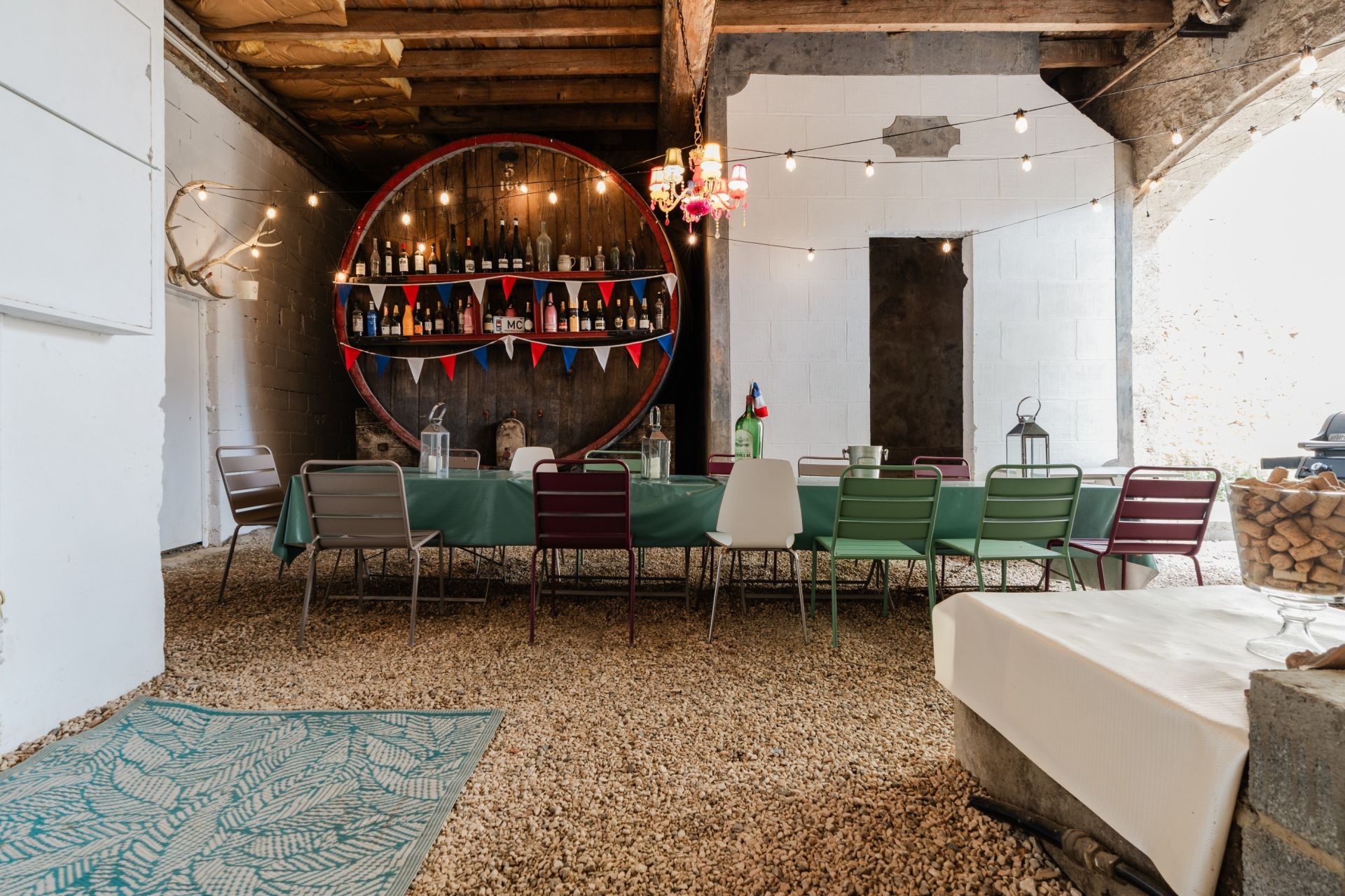 mansion 16 Rooms for sale on CANET (11200)