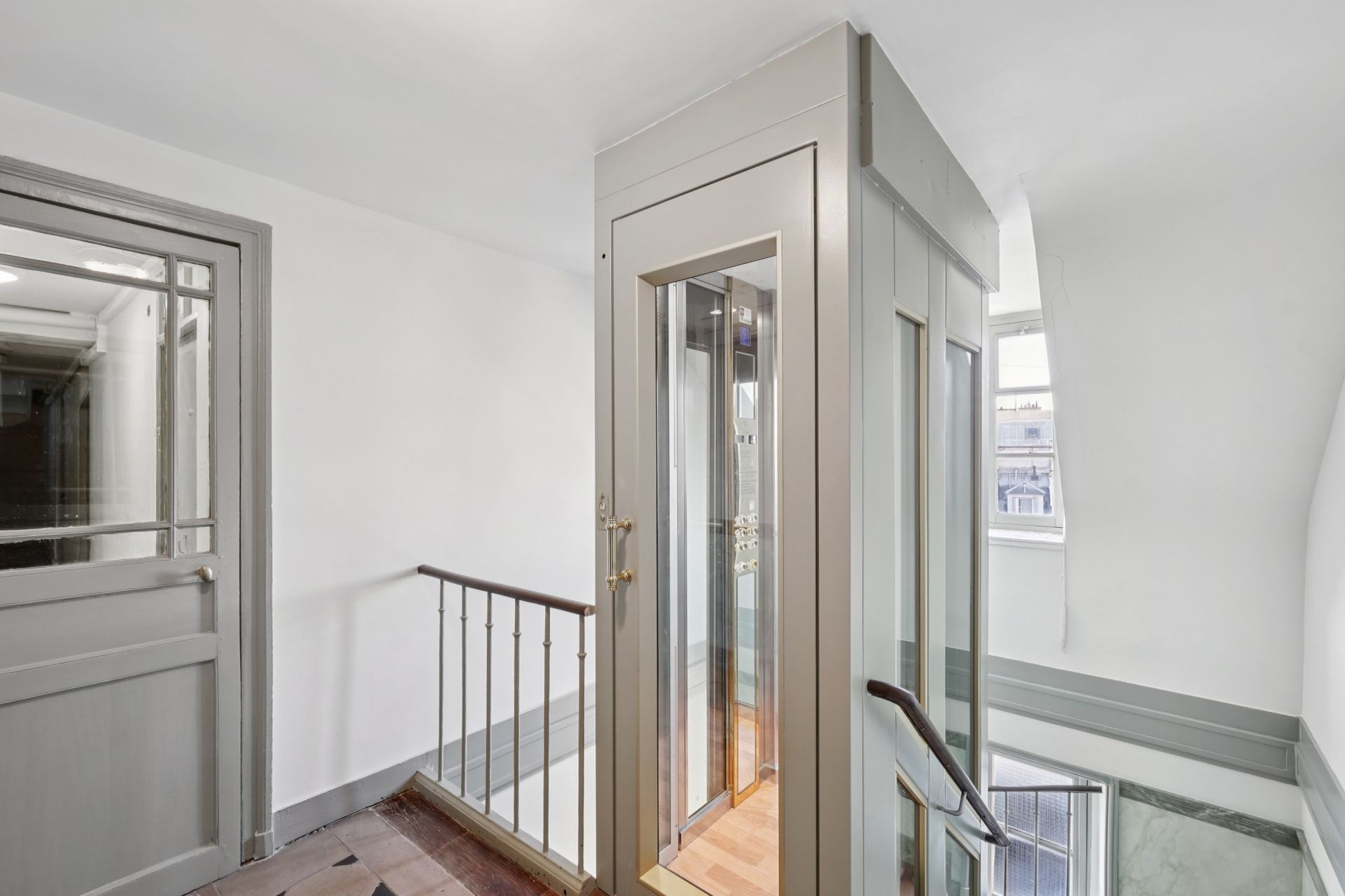 luxury apartment 4 Rooms for sale on PARIS (75006)