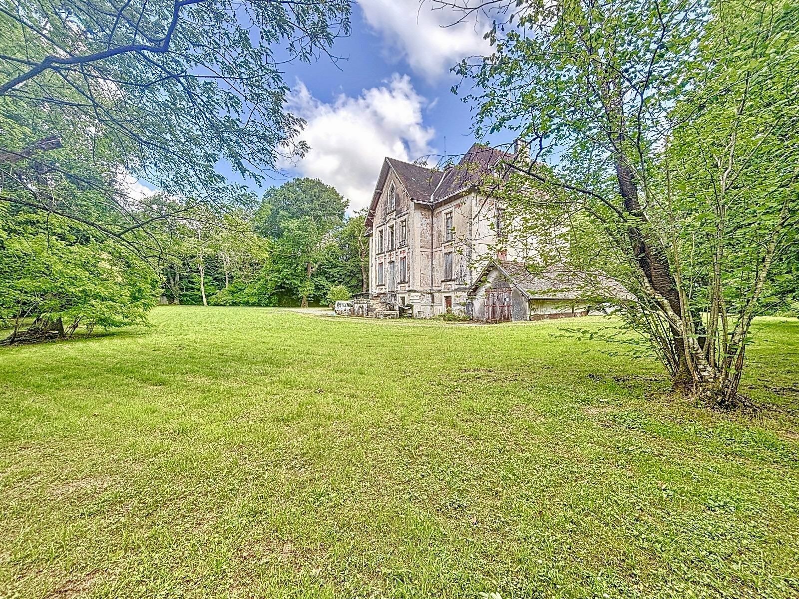 château 20 Pièces en vente sur TARNOS (40220)