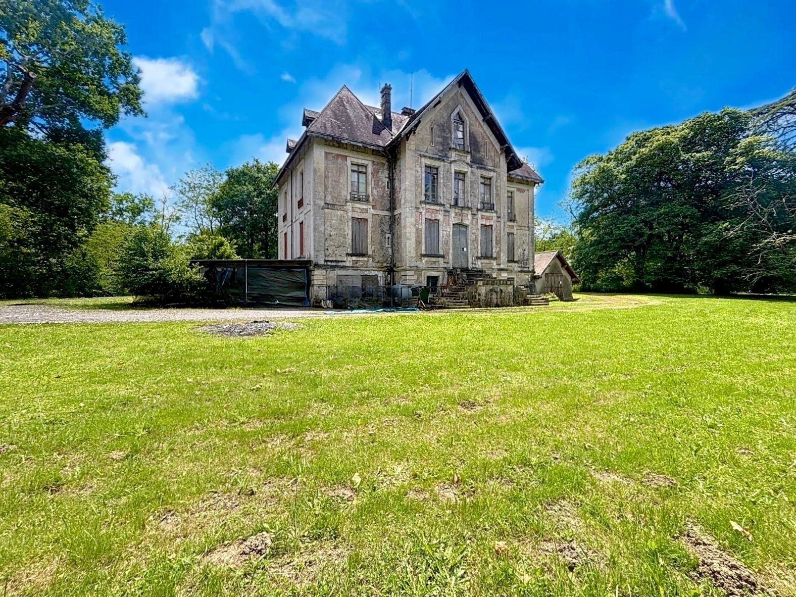 château 20 Pièces en vente sur TARNOS (40220)