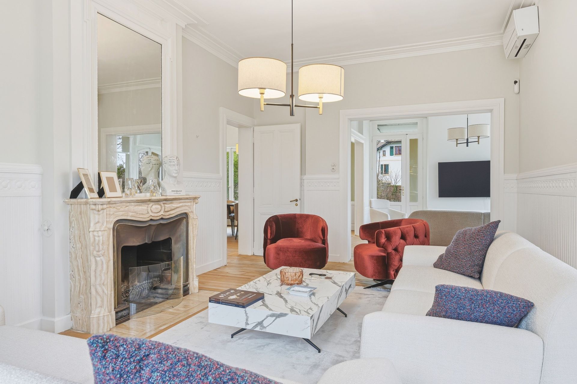 luxury house 9 Rooms for sale on DIVONNE LES BAINS (01220)