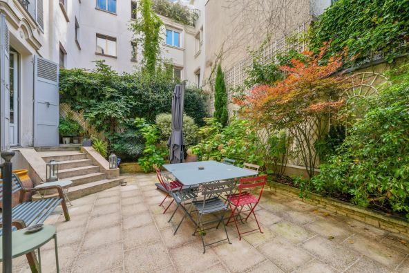 Vente Maison de luxe Neuilly-sur-Seine 9&nbsp;Pièces 290&nbsp;m²