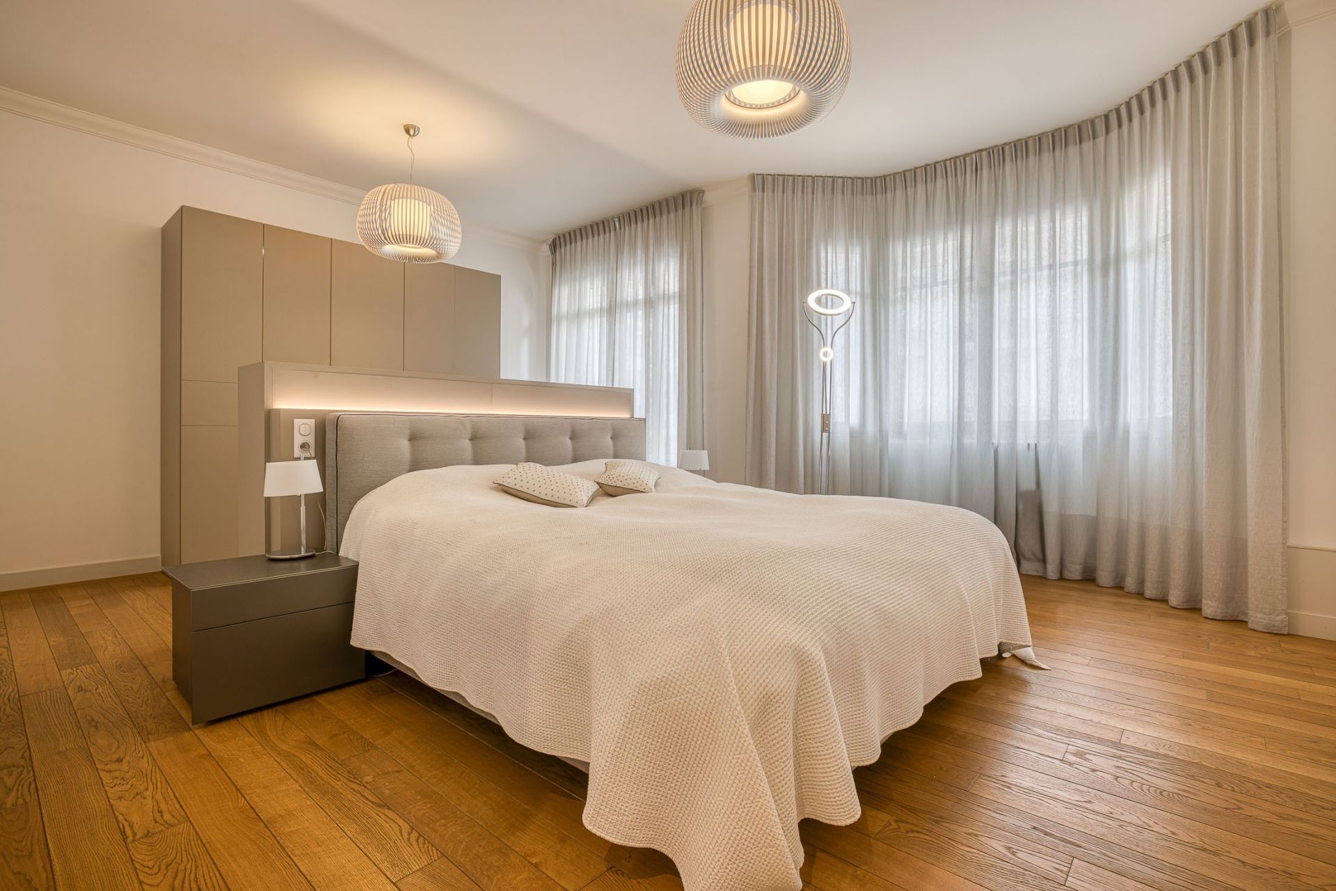 luxury apartment 4 Rooms for sale on ANNECY (74000)