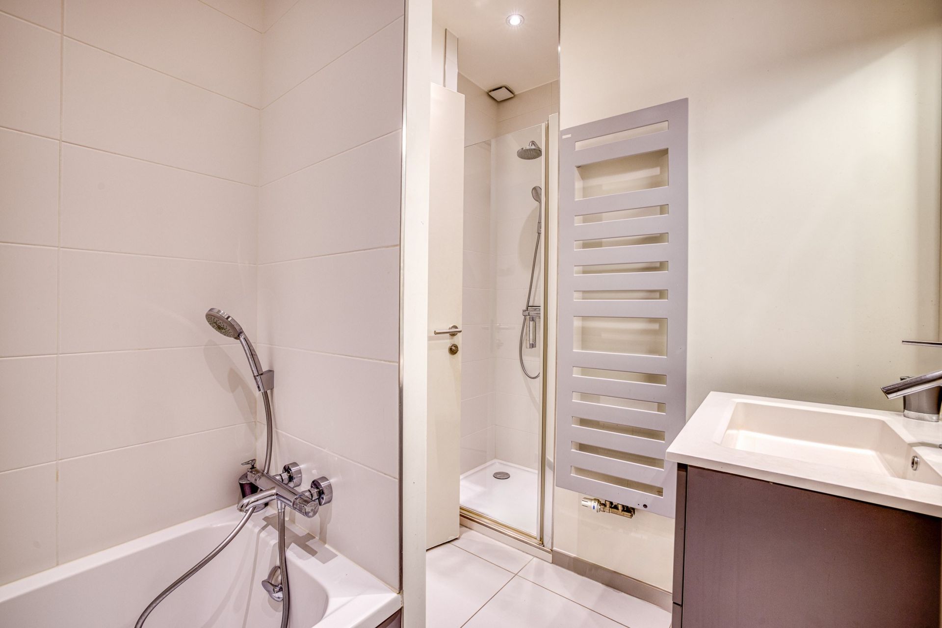 luxury apartment 4 Rooms for sale on ANNECY (74000)