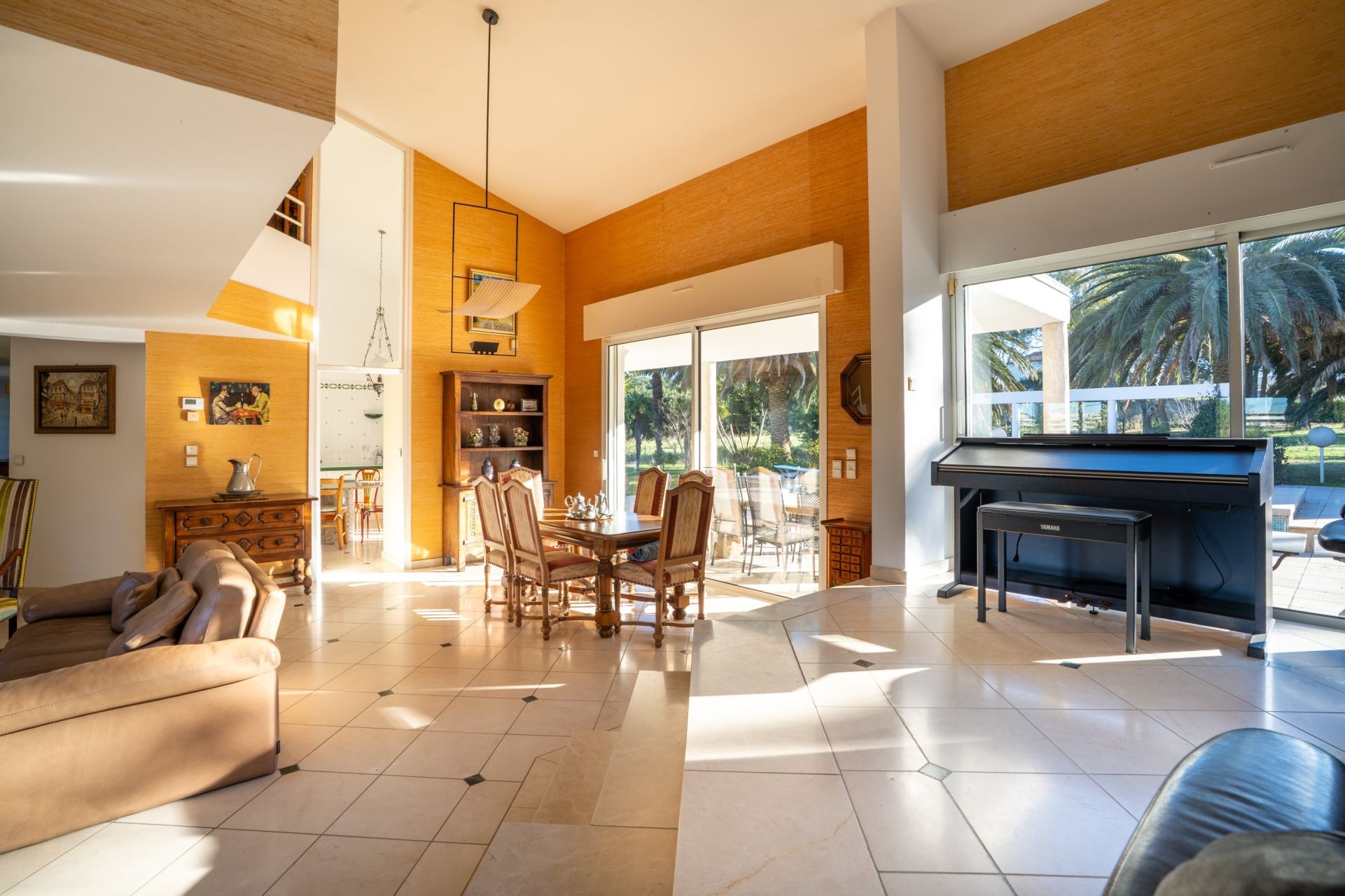luxury house 5 Rooms for sale on PERPIGNAN (66000)