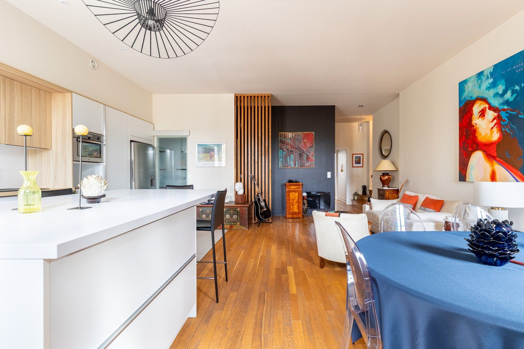 luxury apartment 4 Rooms for sale on BORDEAUX (33000)