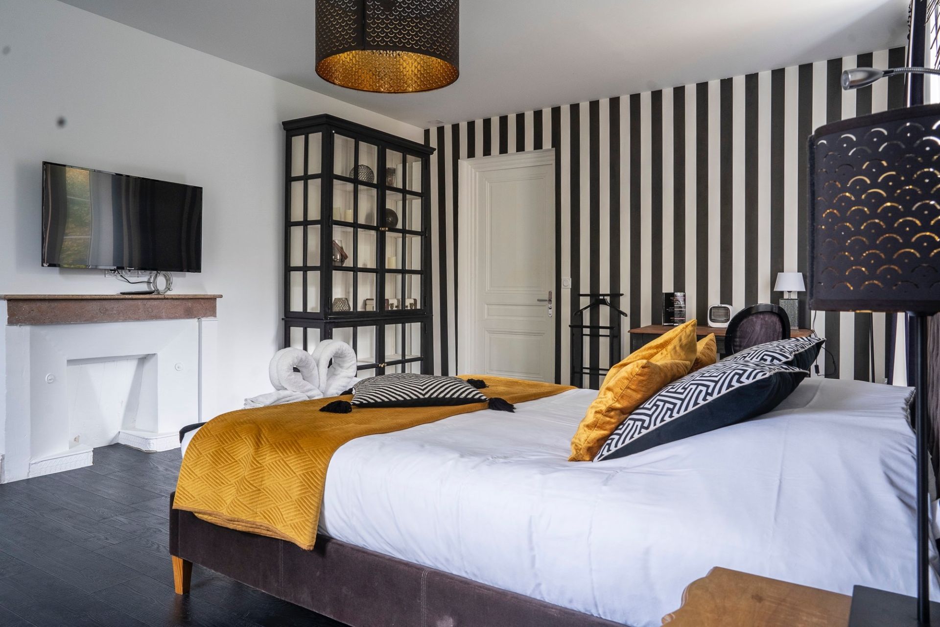 château 20 Pièces en vente sur ST ETIENNE DE ST GEOIRS (38590)