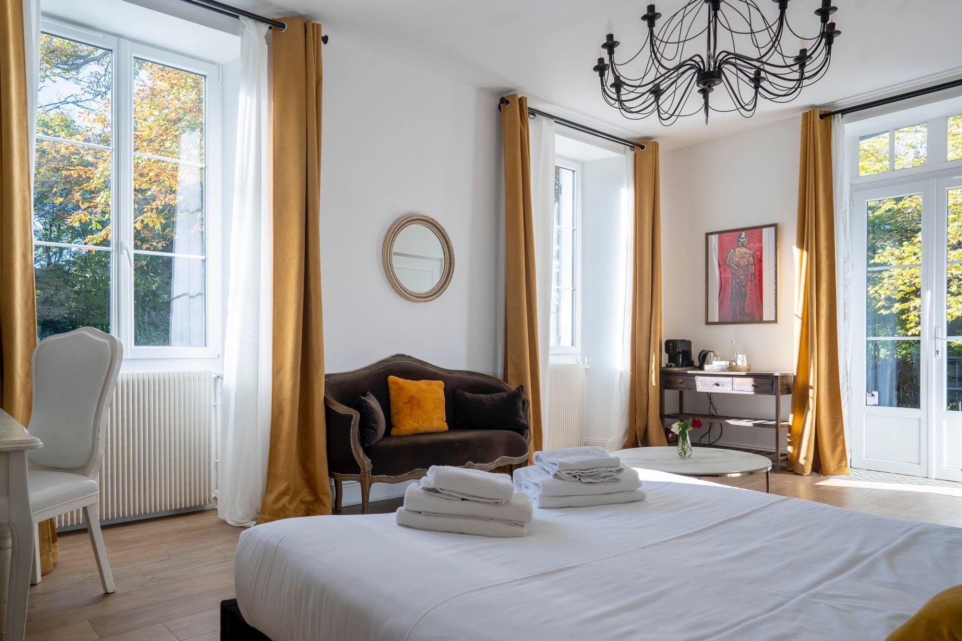 castle 20 Rooms for sale on ST ETIENNE DE ST GEOIRS (38590)