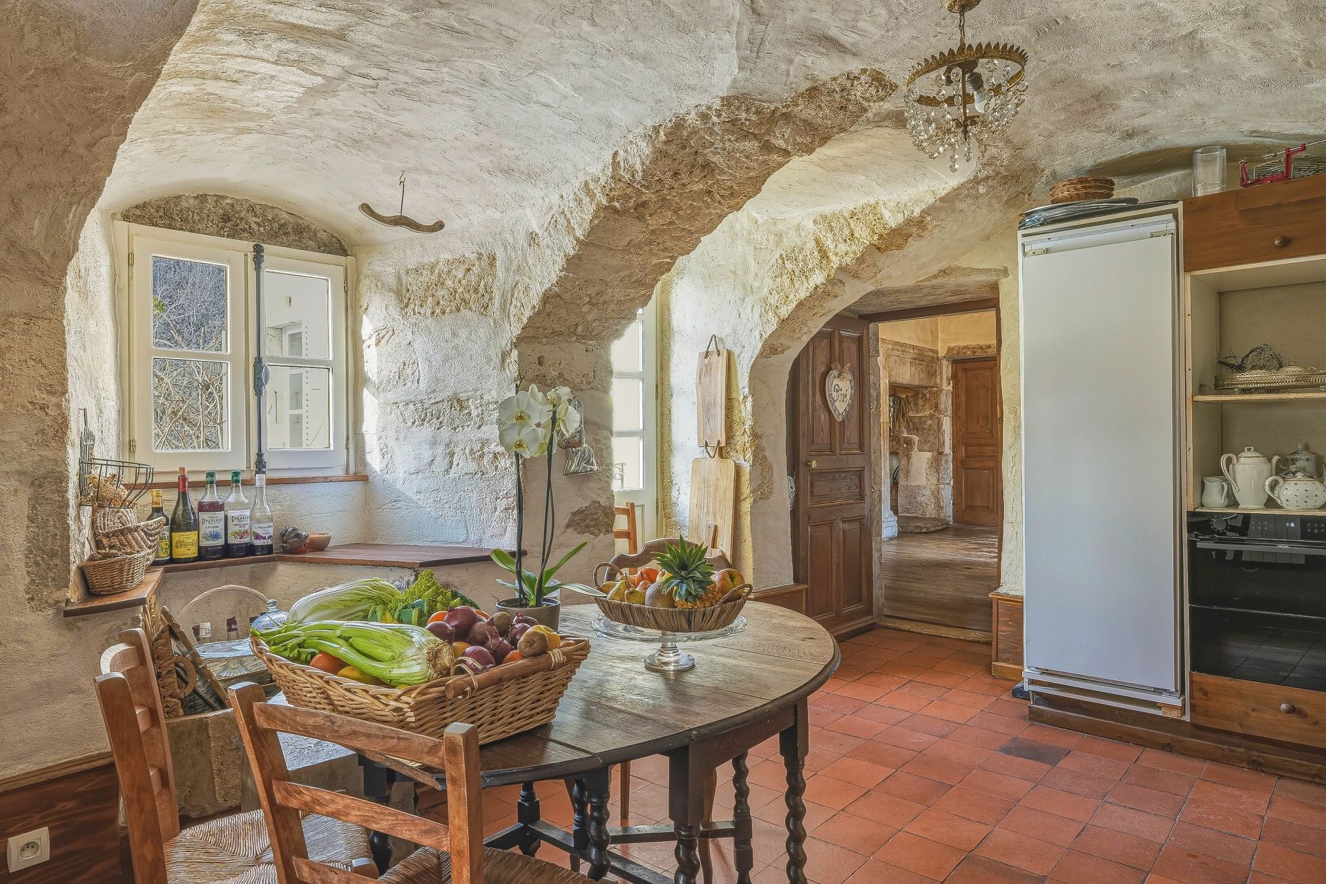 castle 12 Rooms for sale on MONTANGES (01200)