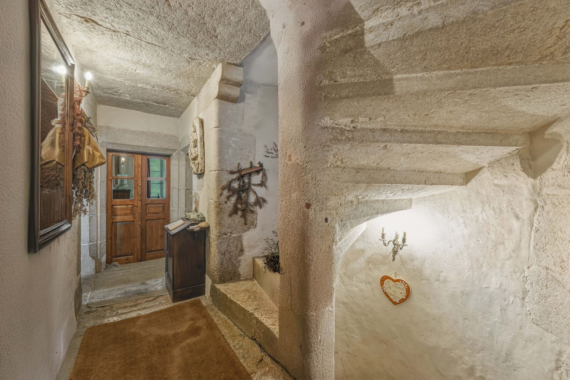 castle 12 Rooms for sale on MONTANGES (01200)
