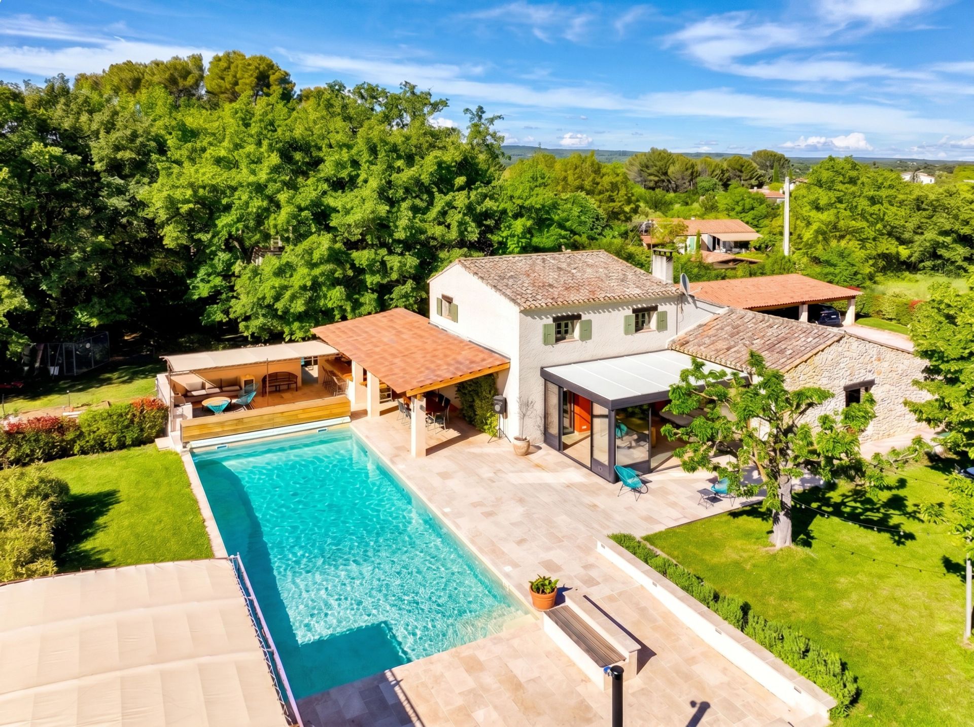 luxury house 10 Rooms for sale on AIX EN PROVENCE (13100)