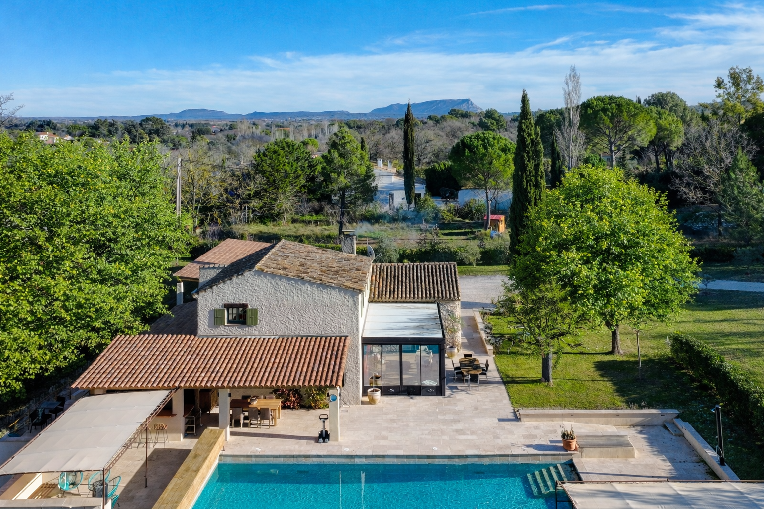 luxury house 10 Rooms for sale on AIX EN PROVENCE (13100)