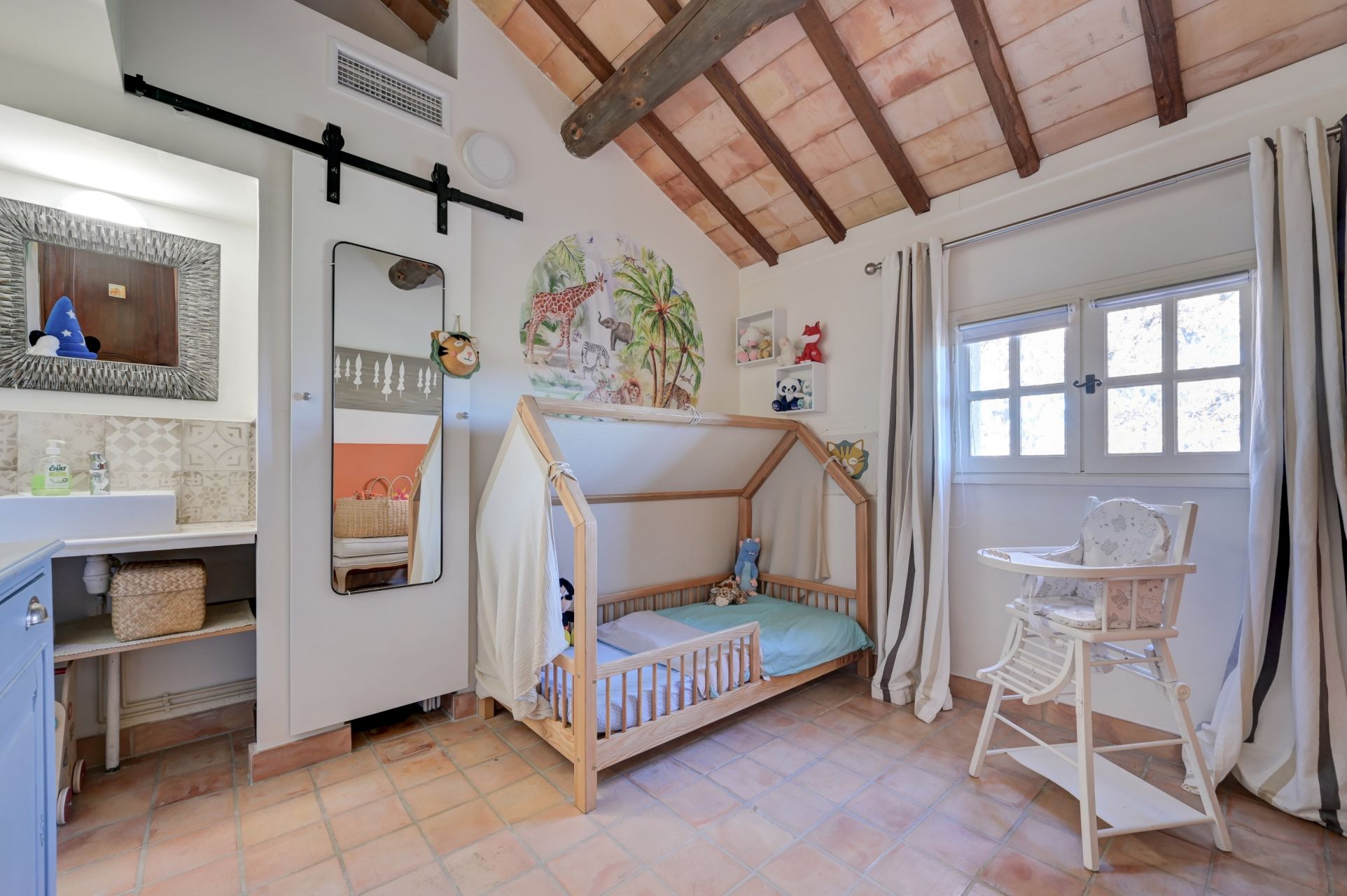 luxury house 10 Rooms for sale on AIX EN PROVENCE (13100)