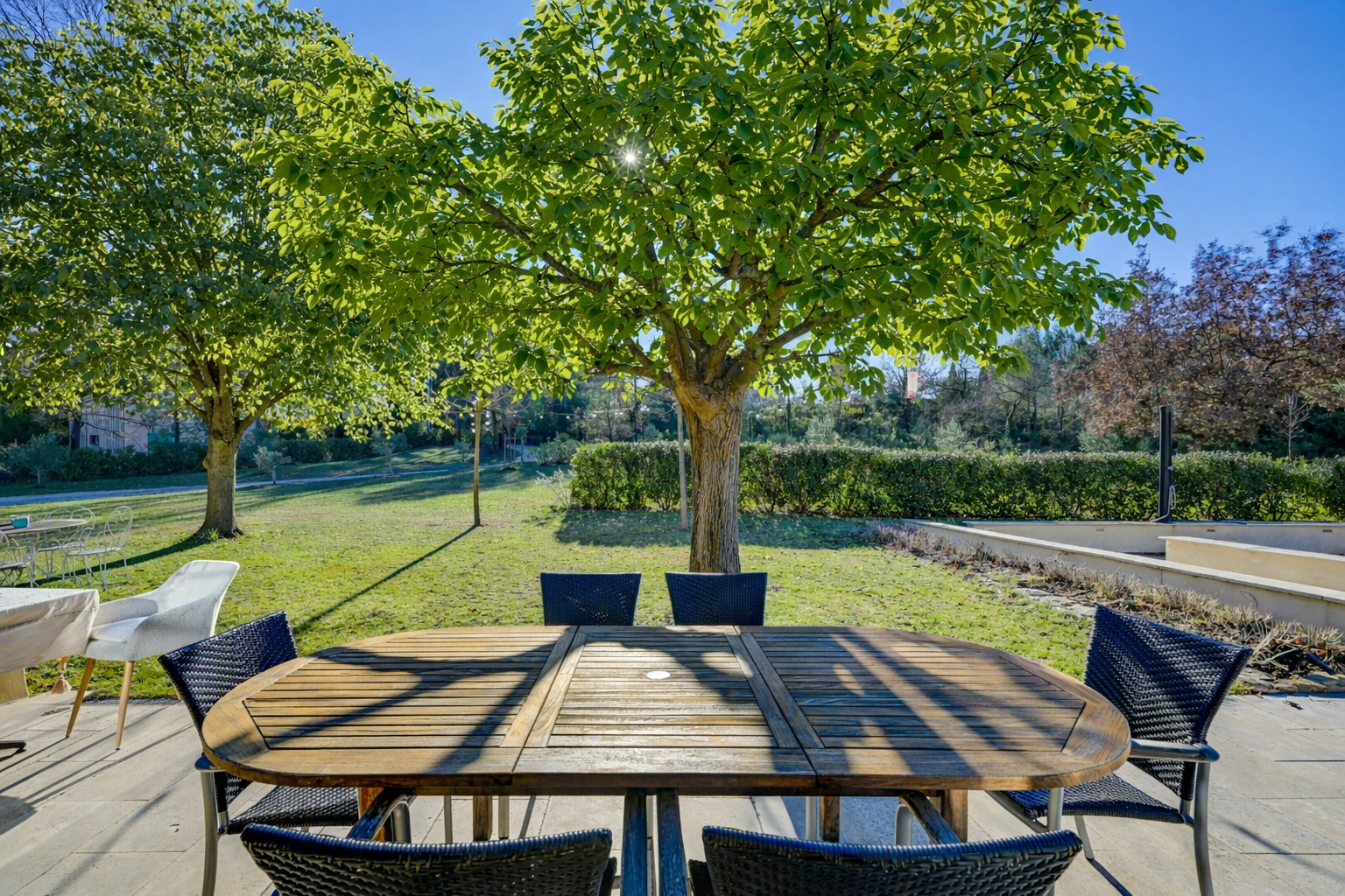 luxury house 10 Rooms for sale on AIX EN PROVENCE (13100)