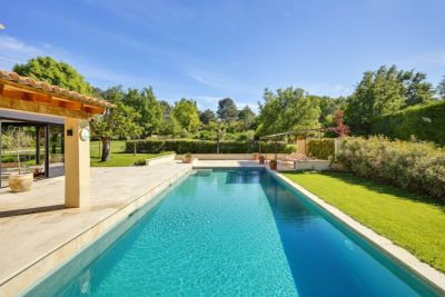 Sale Luxury house Aix-en-Provence 10&nbsp;Rooms 200&nbsp;m²