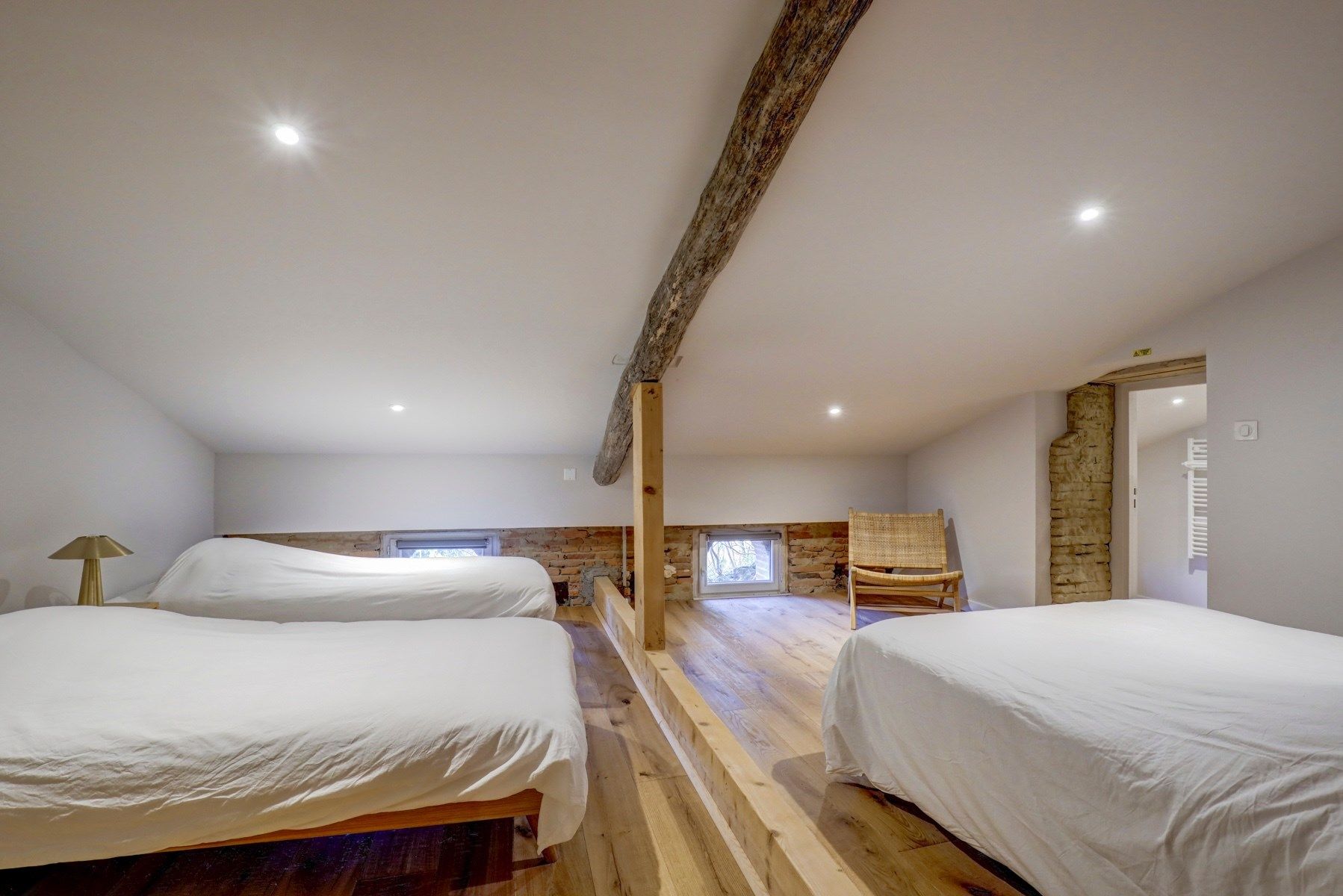 farm complex 14 Rooms for sale on VERFEIL (31590)