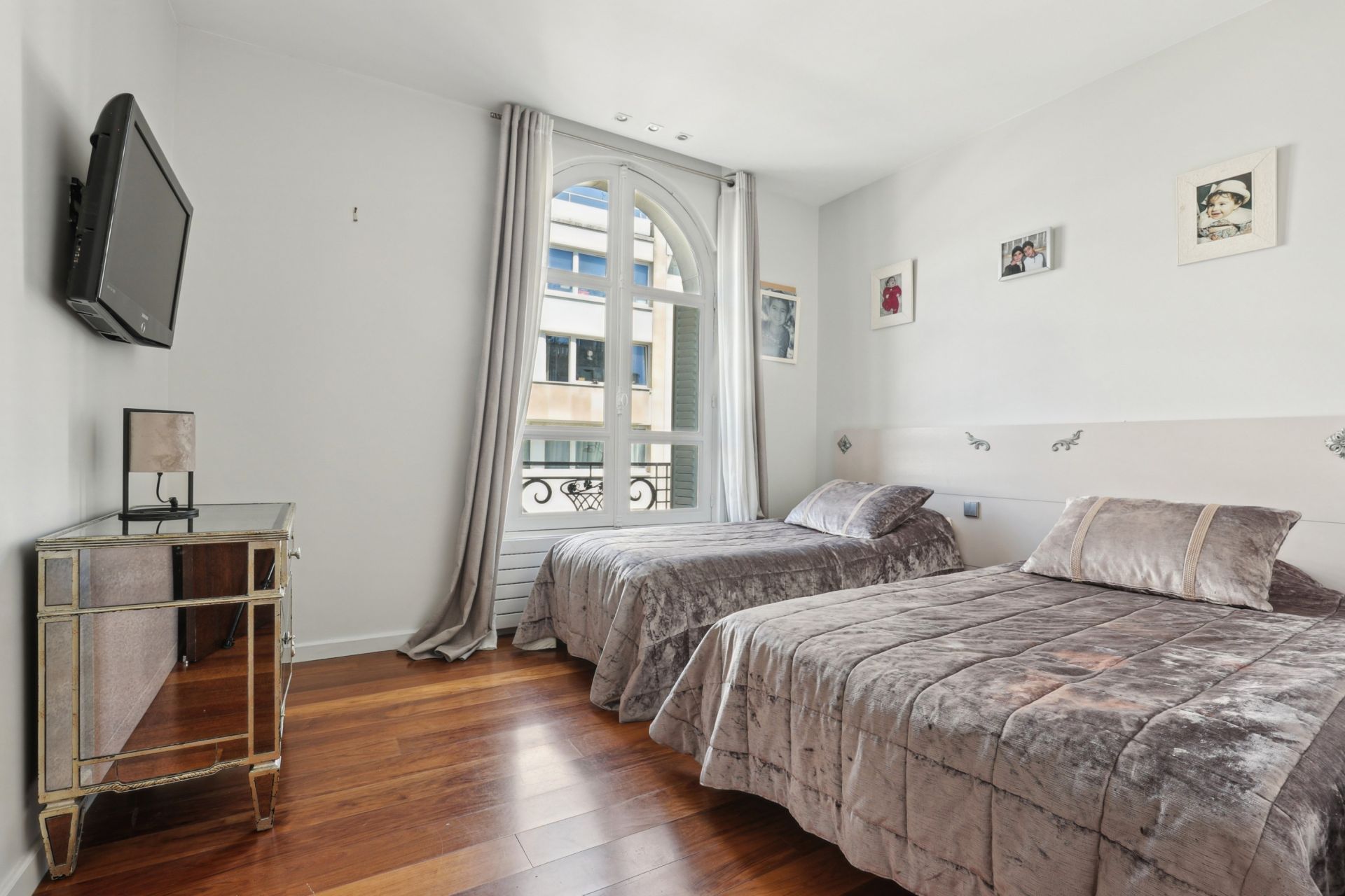 luxury house 12 Rooms for sale on NEUILLY SUR SEINE (92200)